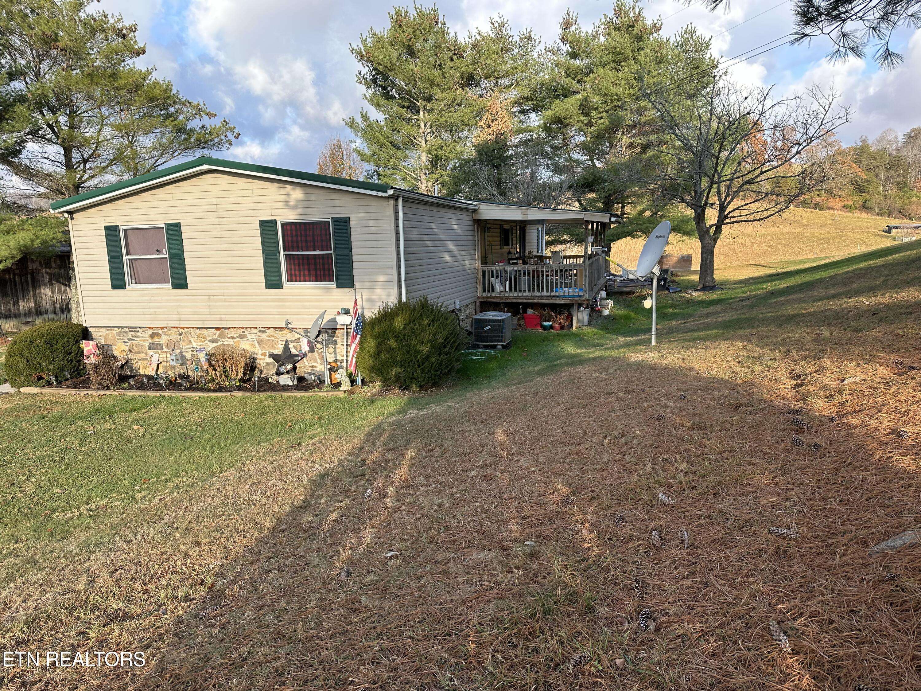 Jonesville, VA 24263,215 Red Fletcher Rd