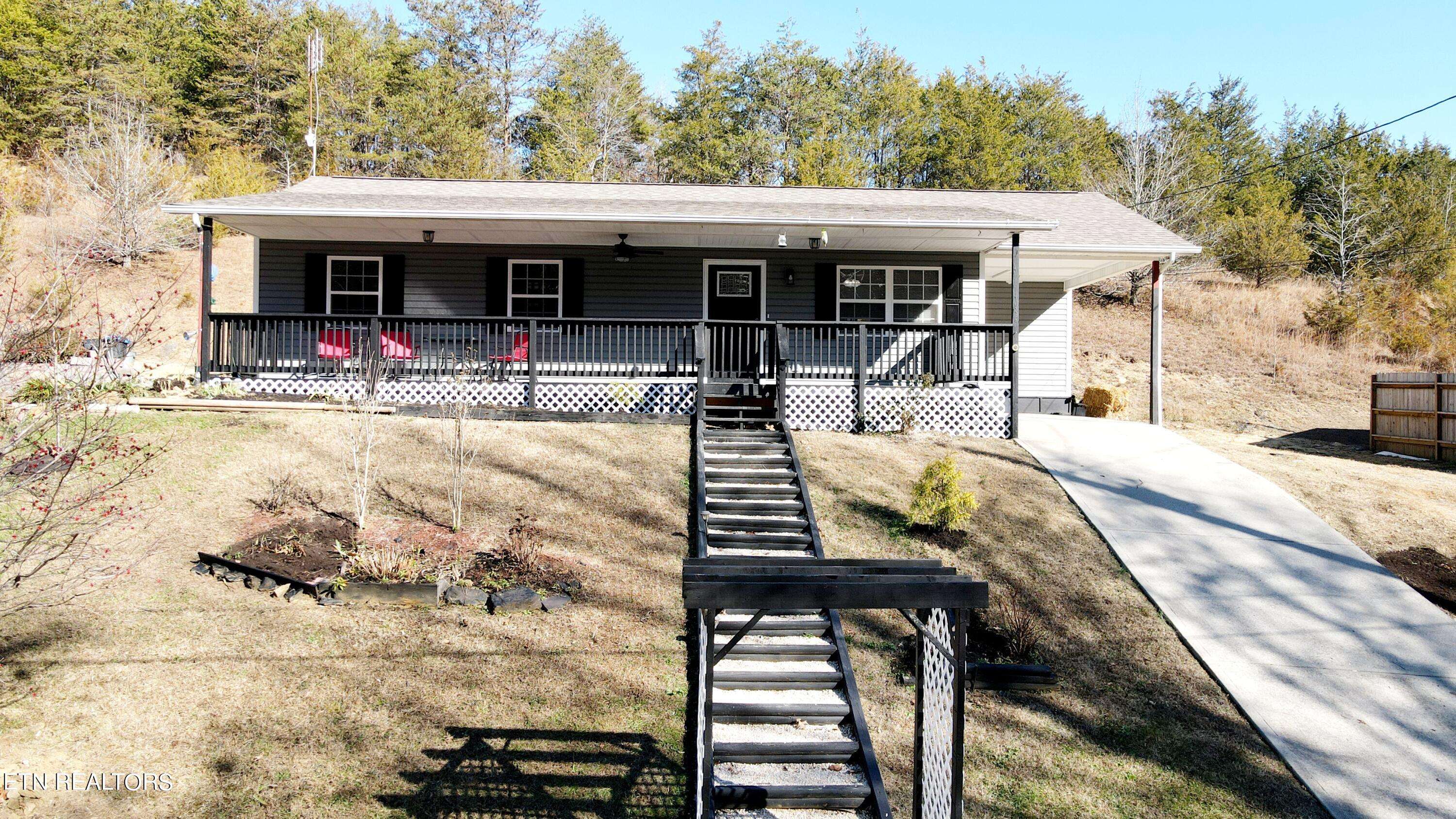 Sevierville, TN 37876,910 Hill hollow dr