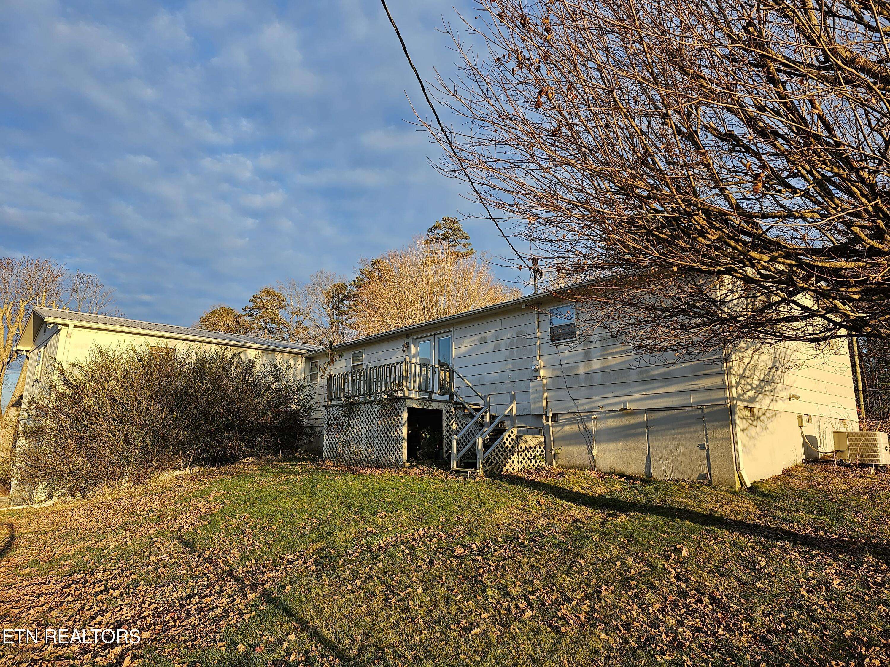 Dandridge, TN 37725,1705 Haire Rd