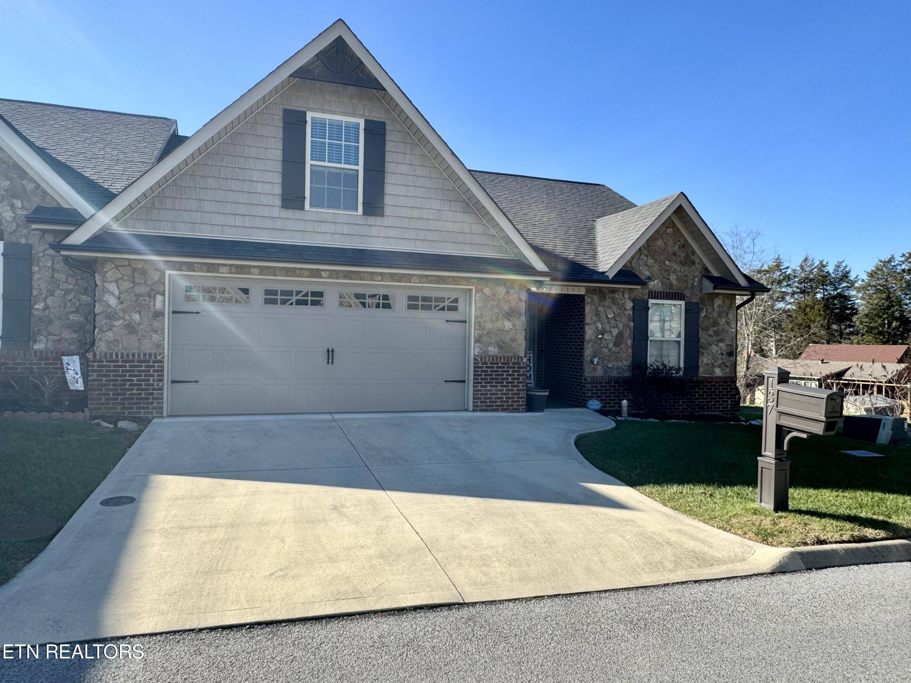 Harrogate, TN 37752,137 BEDROCK WAY