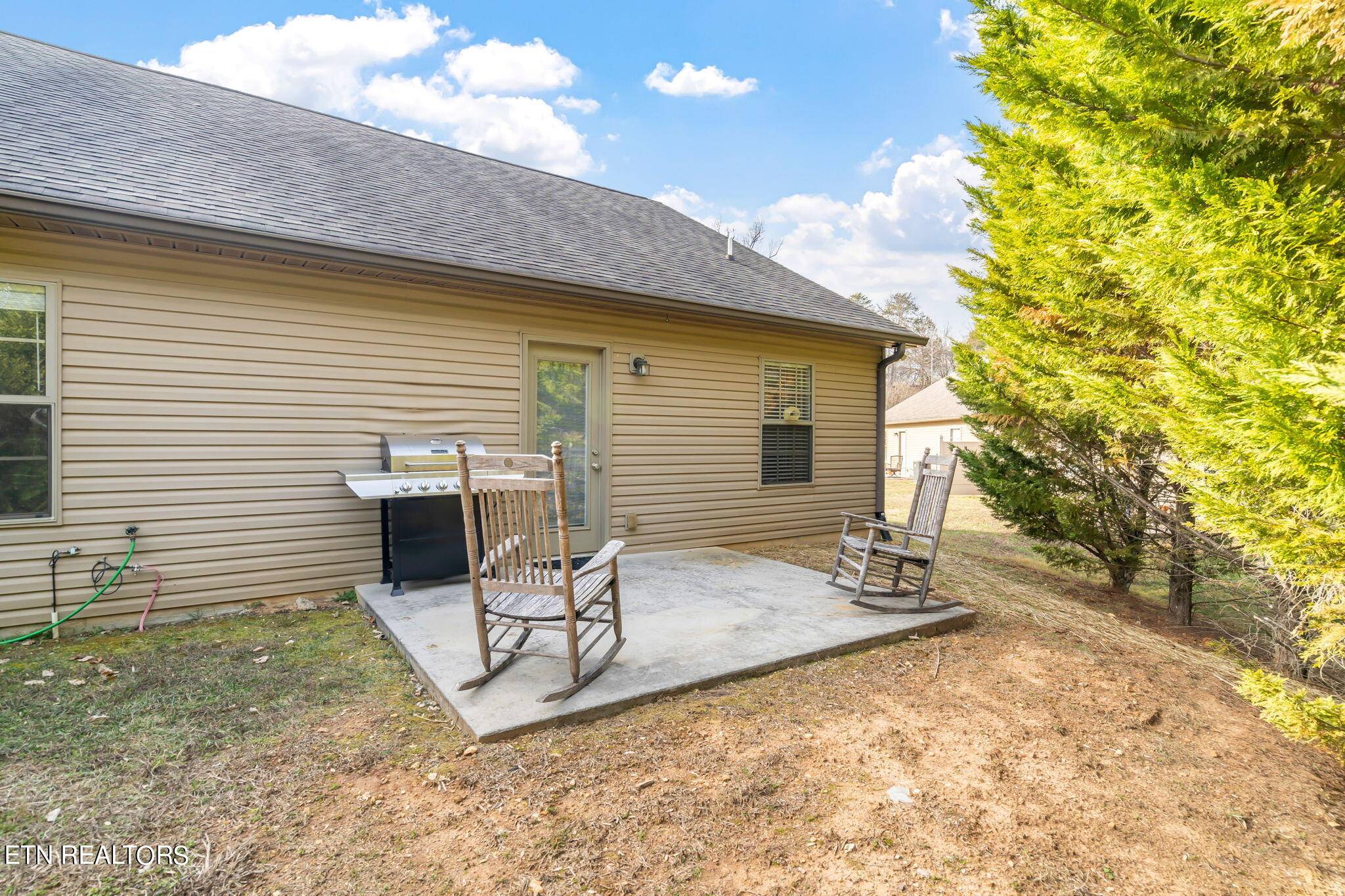 Powell, TN 37849,5137 Cates Bend WAY