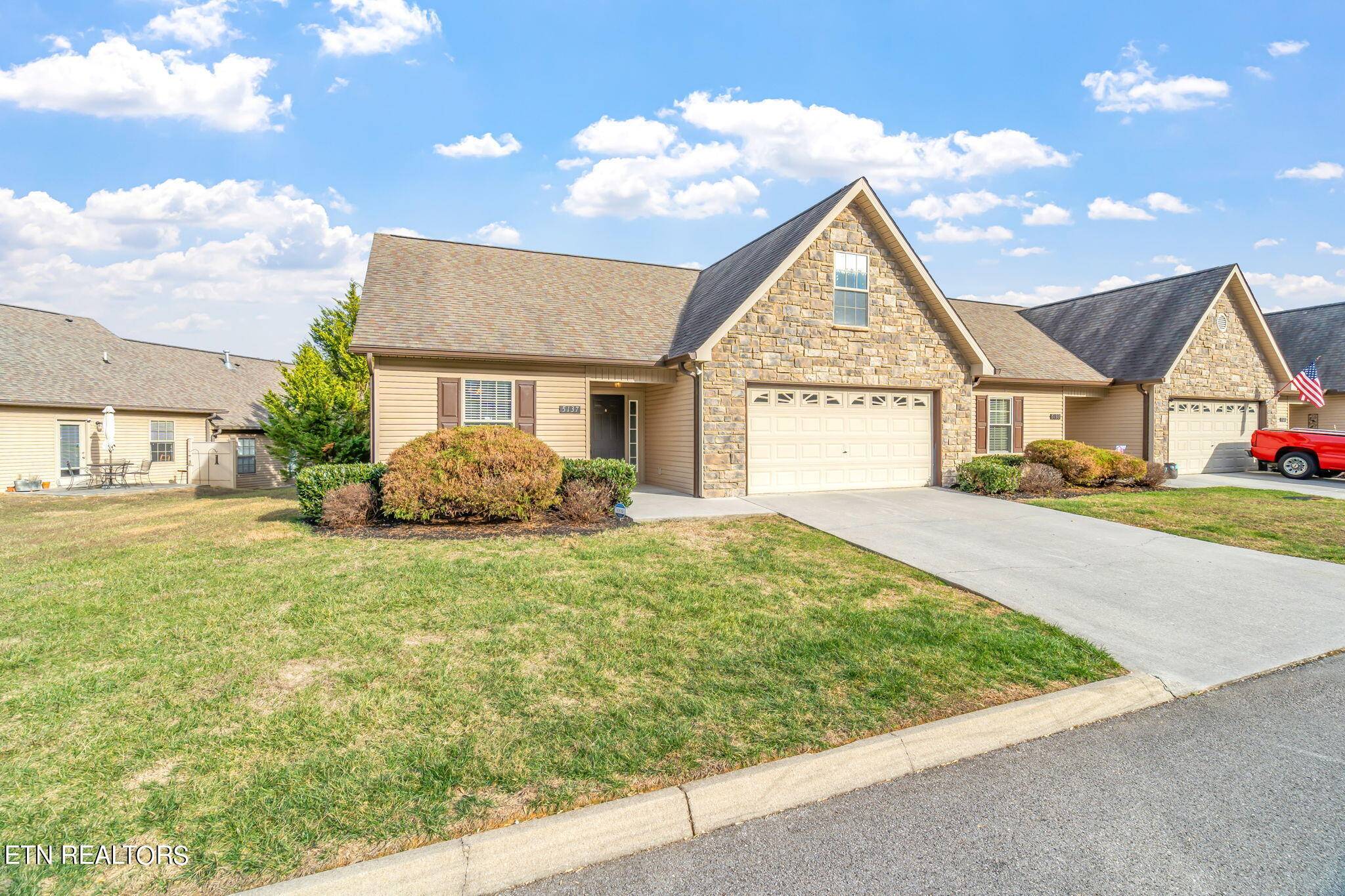 Powell, TN 37849,5137 Cates Bend WAY