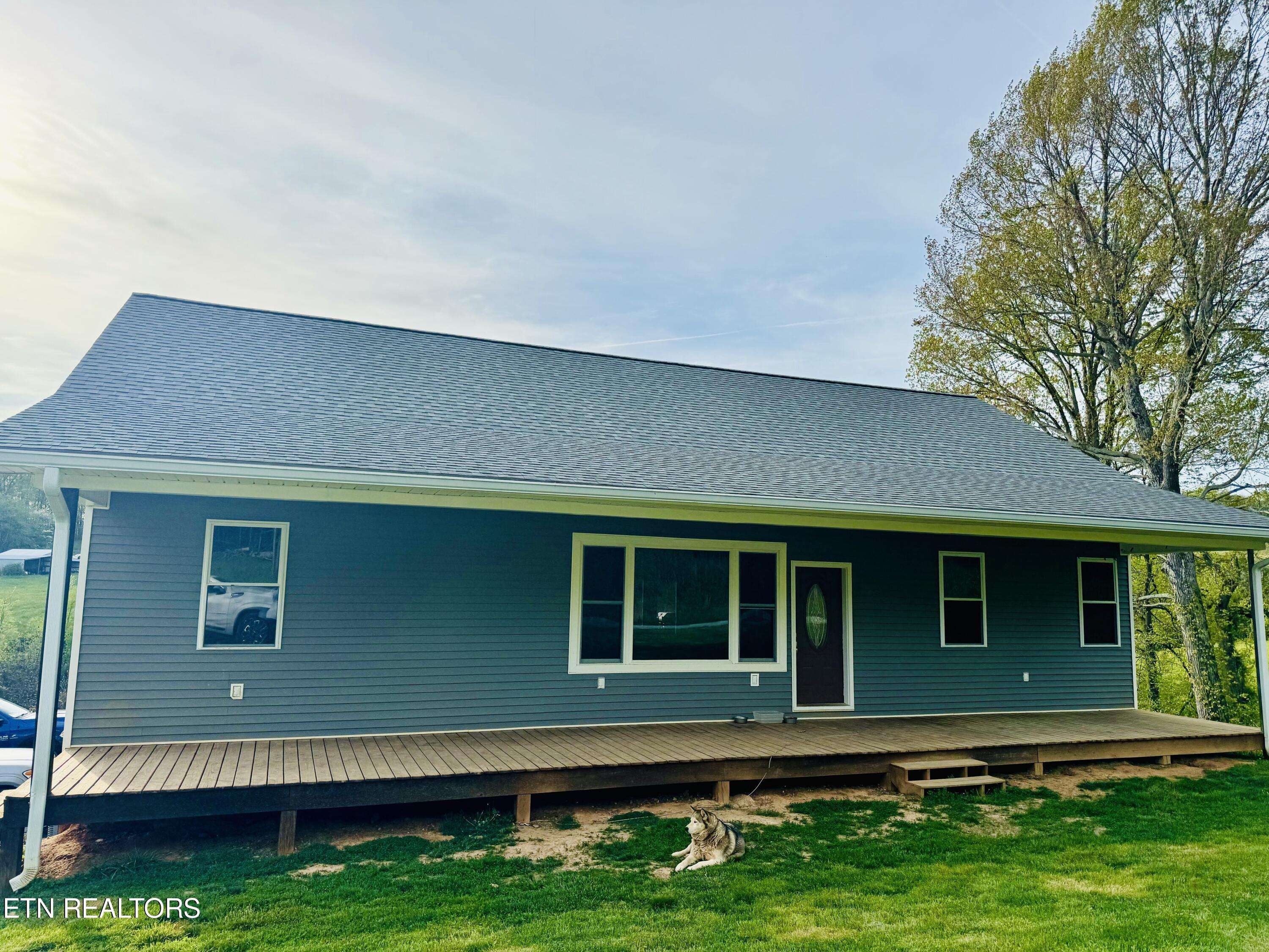 New Tazewell, TN 37825,181 HOLT LN