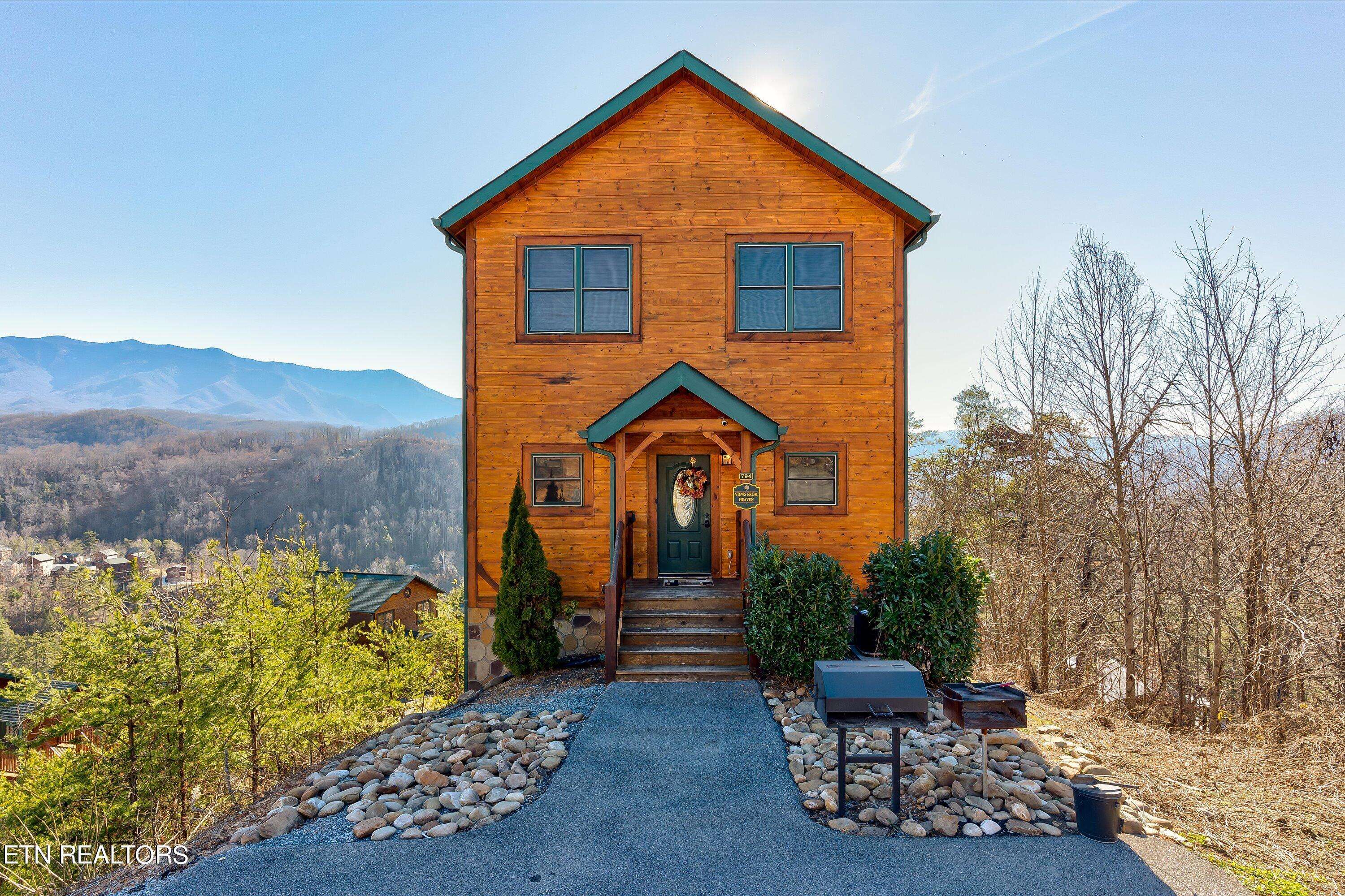 Gatlinburg, TN 37738,794 Park Vista WAY