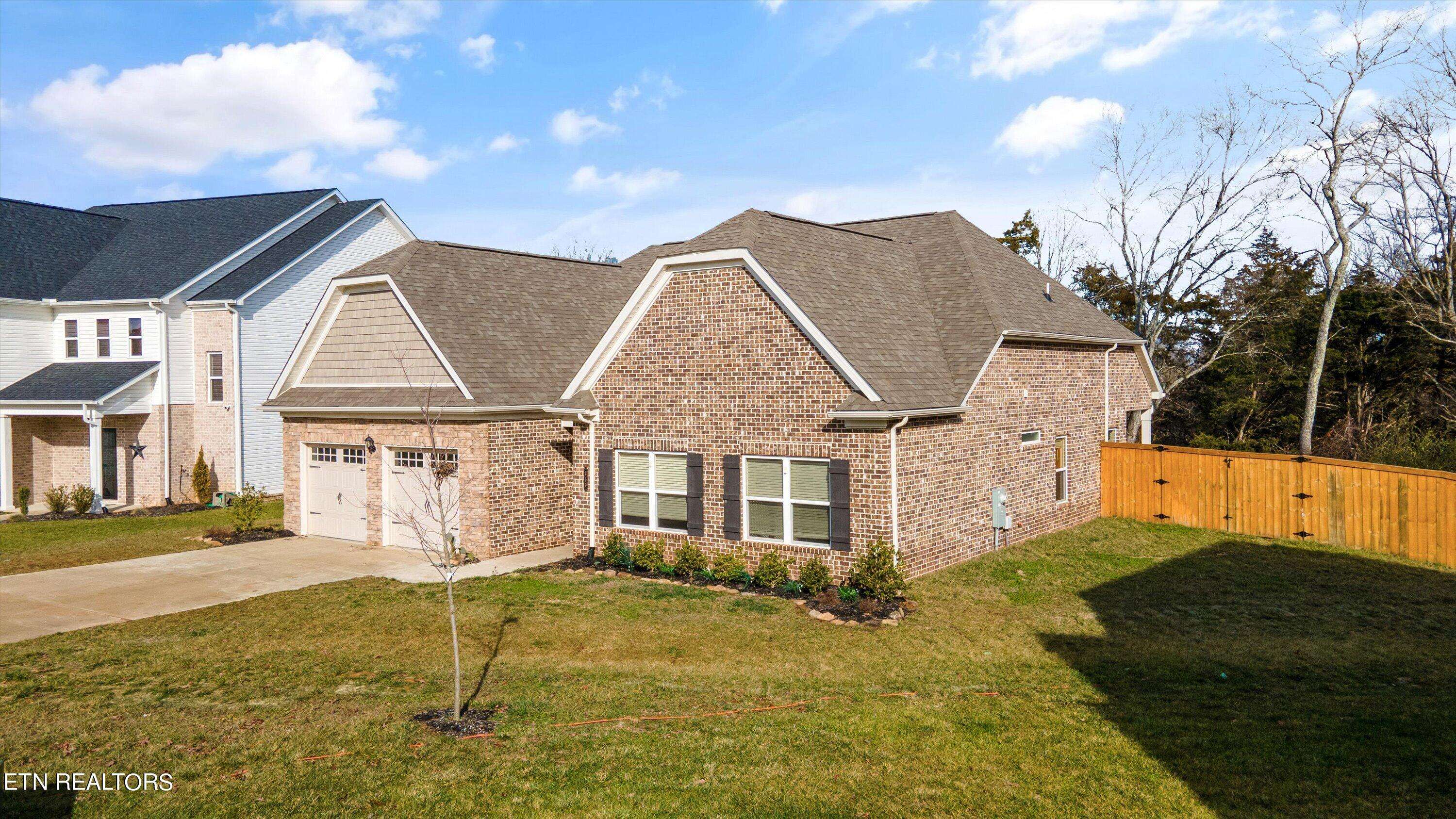 Lenoir City, TN 37771,369 Aspen DR