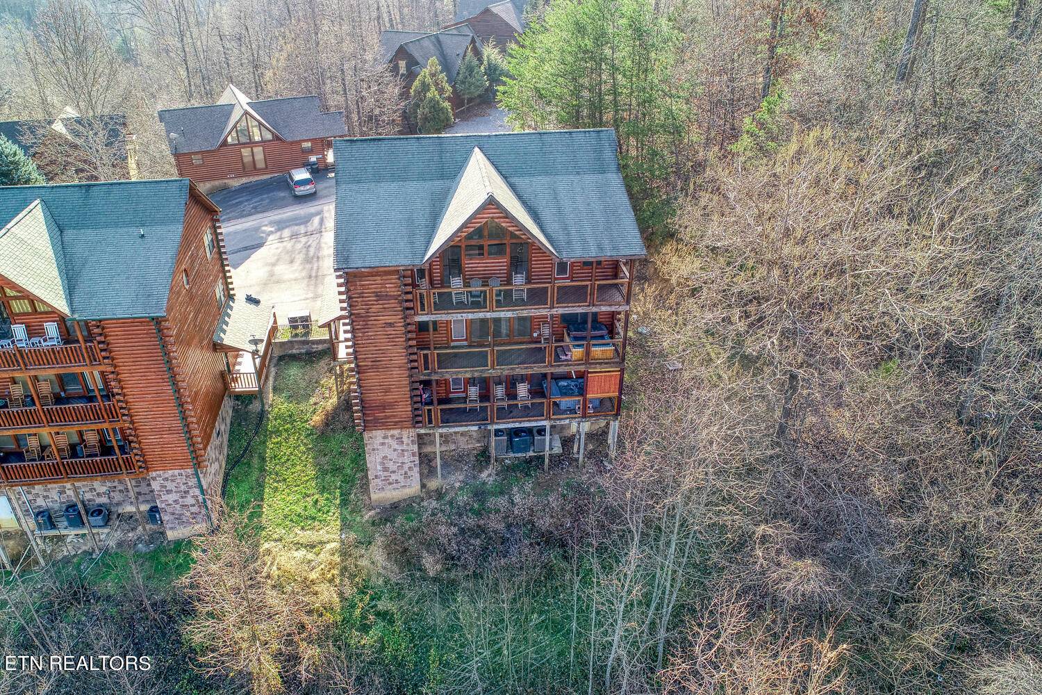 Sevierville, TN 37862,1629 Kissing WAY