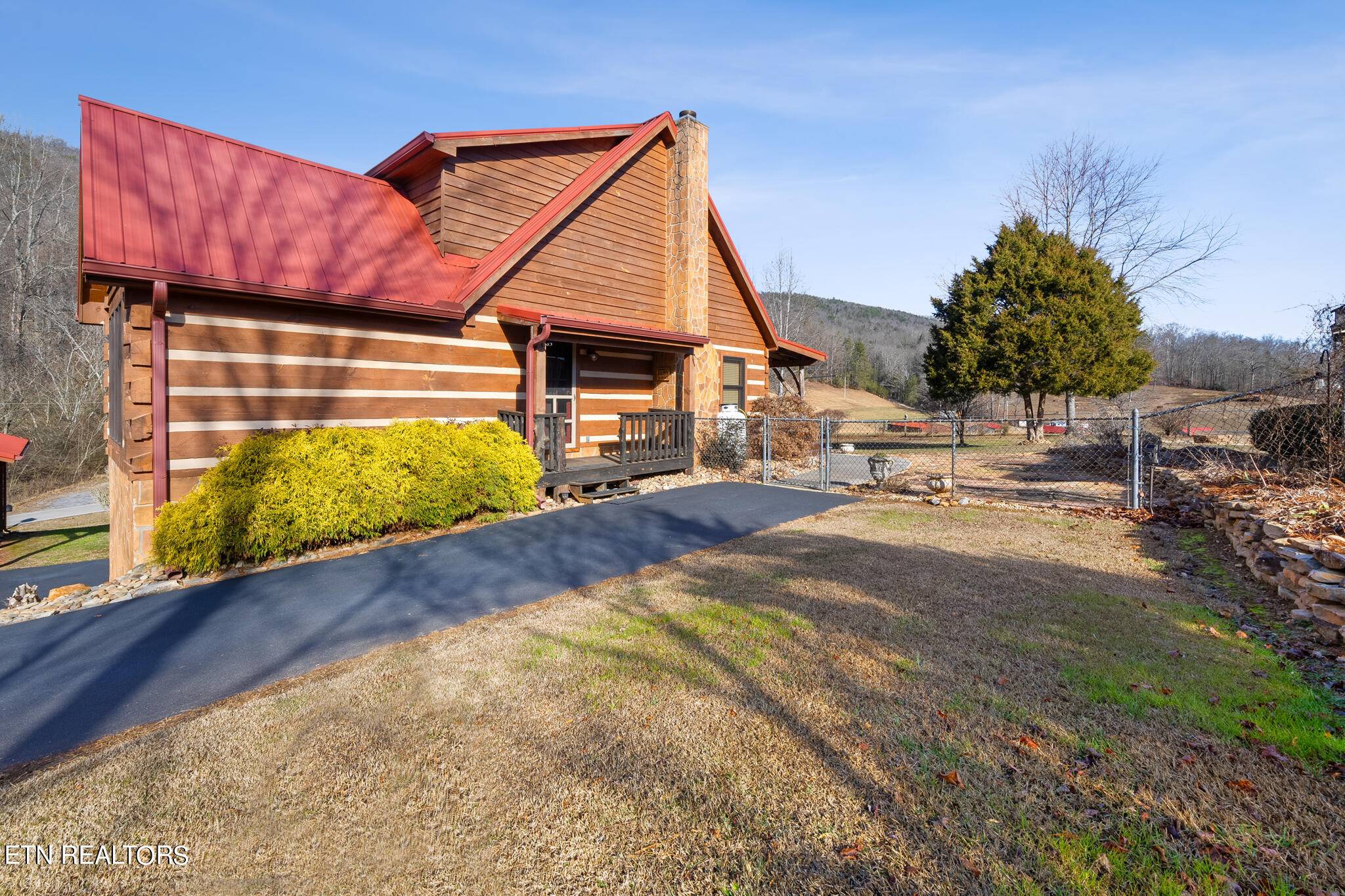 Walland, TN 37886,222 Flynn Rd