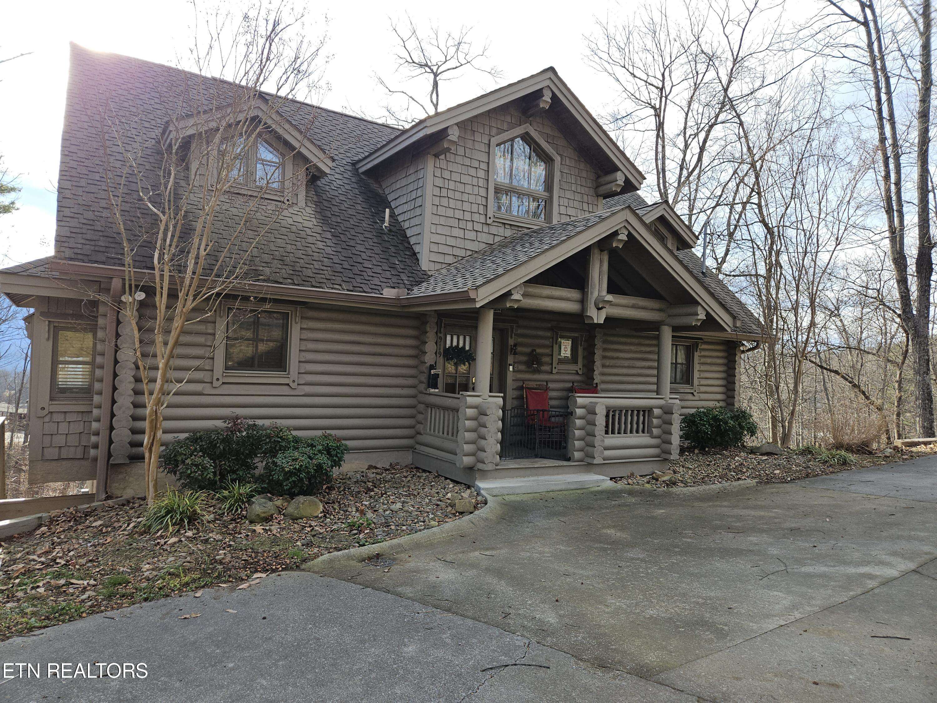 Gatlinburg, TN 37738,919 Pine Cone WAY