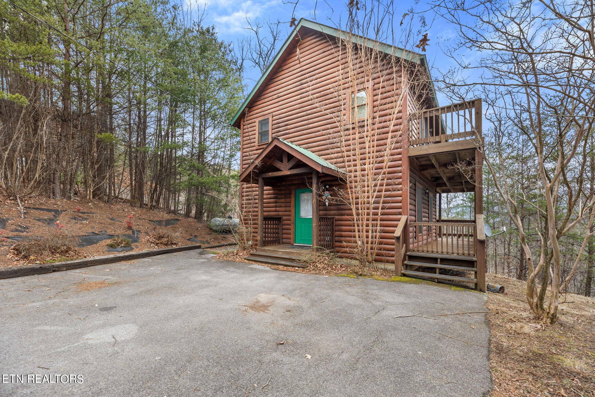 Sevierville, TN 37862,2526 Raccoon Hollow WAY