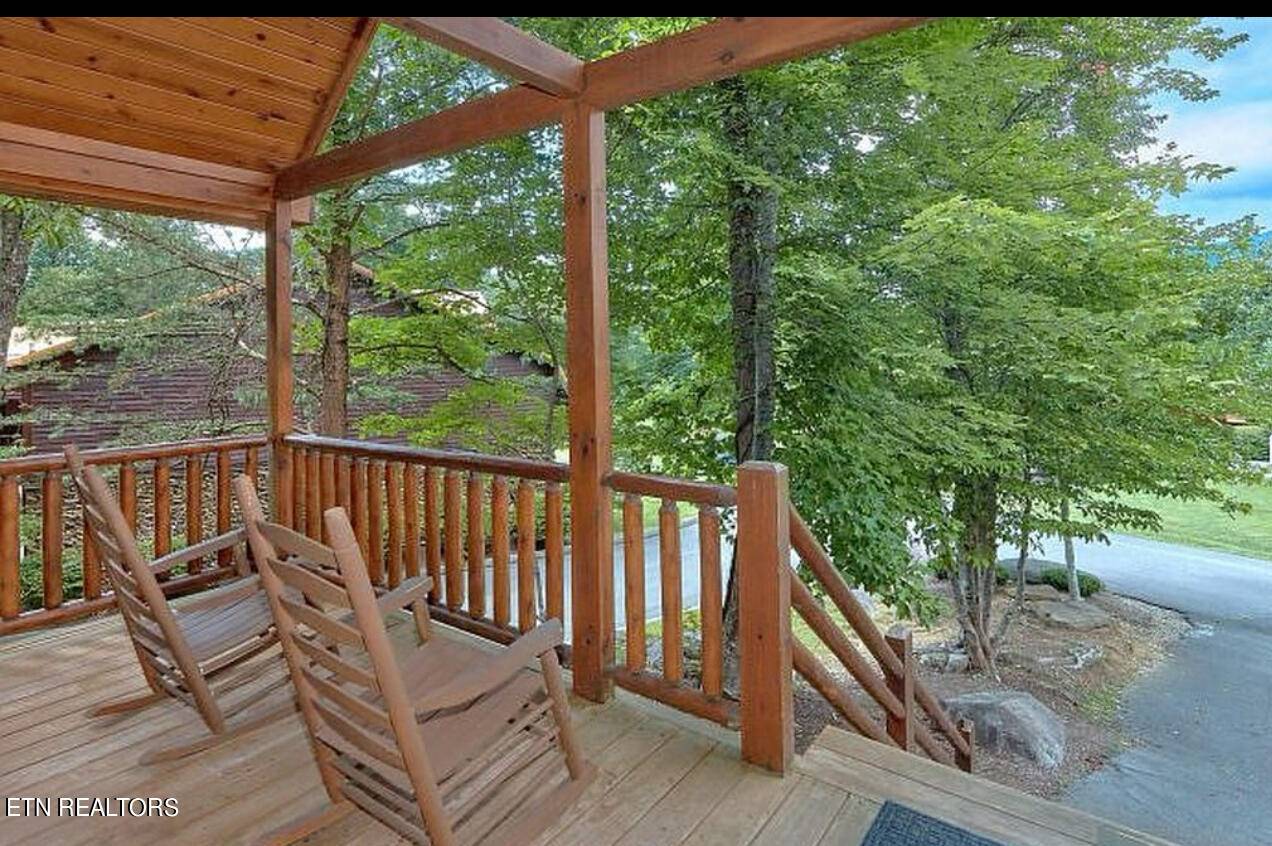 Gatlinburg, TN 37738,208 Forrest Loop Way WAY