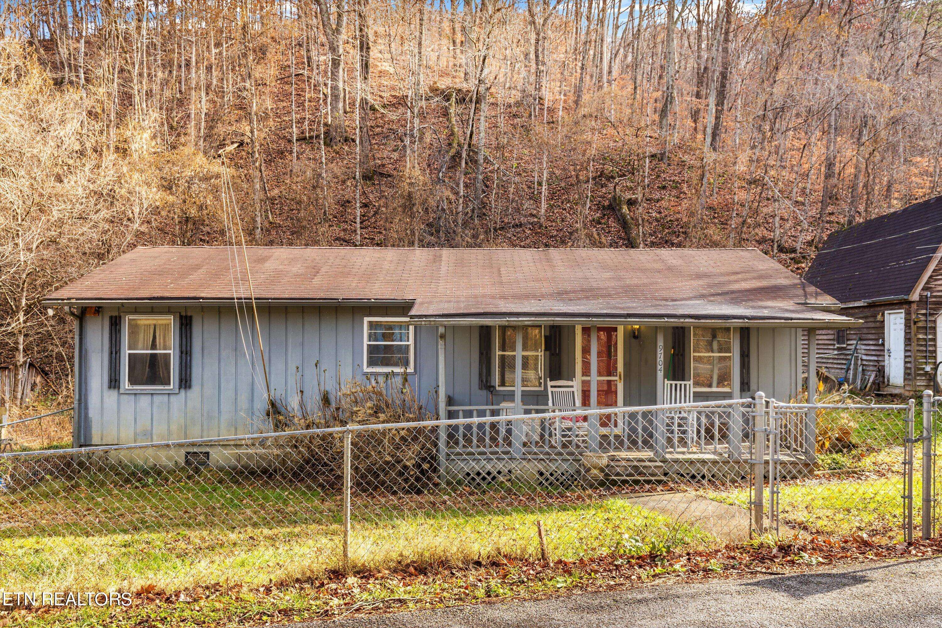 Corryton, TN 37721,9704 Hogskin Rd