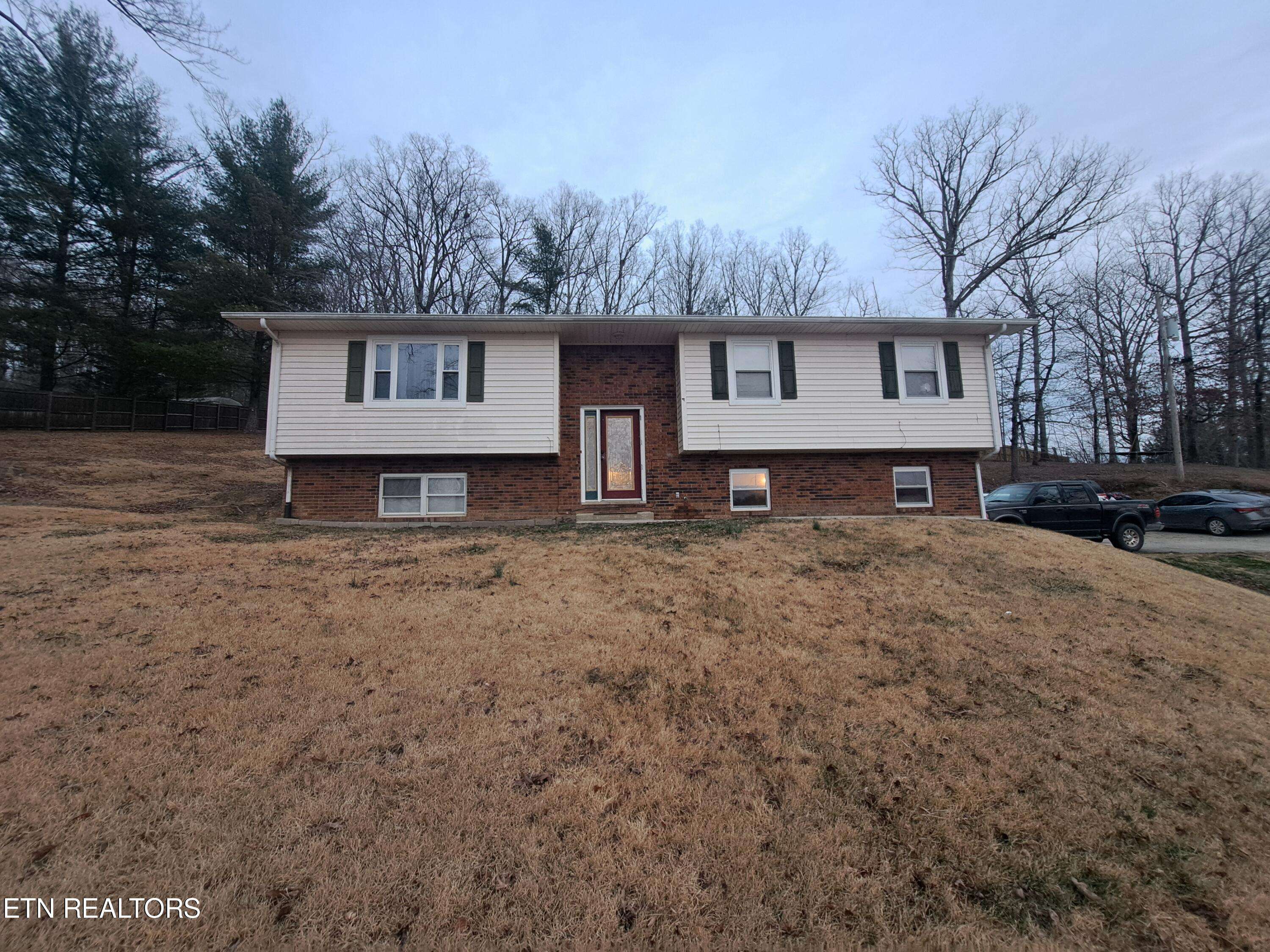 Oneida, TN 37841,502 Municipal DR