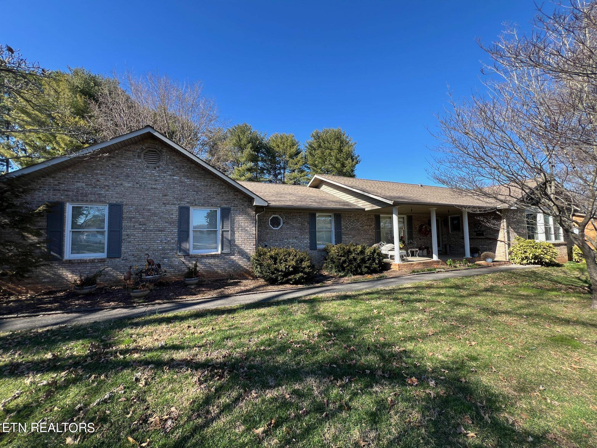 Maryville, TN 37803,1743 Scenic DR