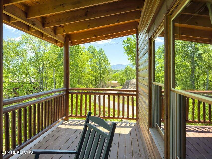 Gatlinburg, TN 37738,814 Wattle Blossom WAY