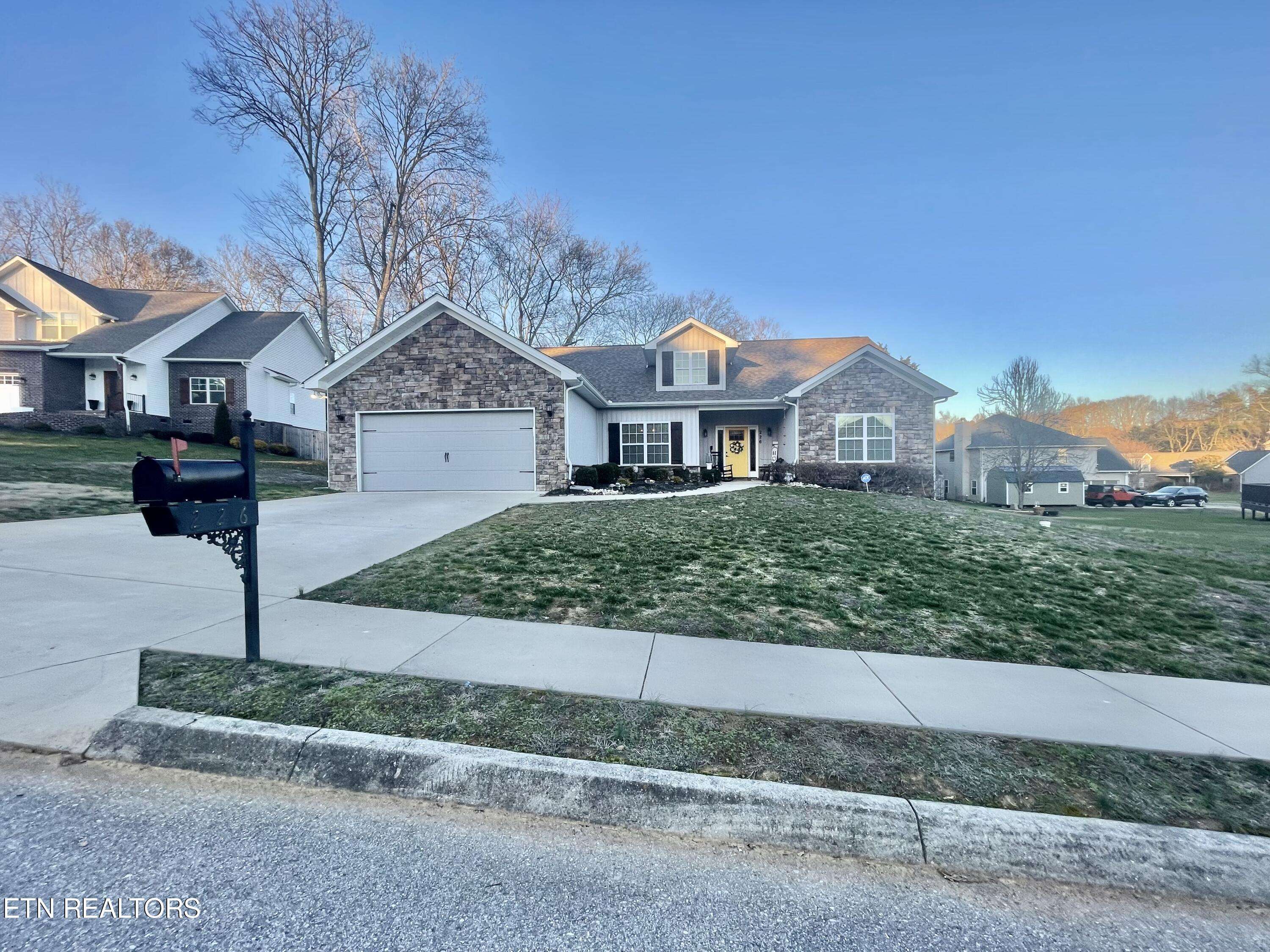 Lenoir City, TN 37771,226 Caulderwood LN