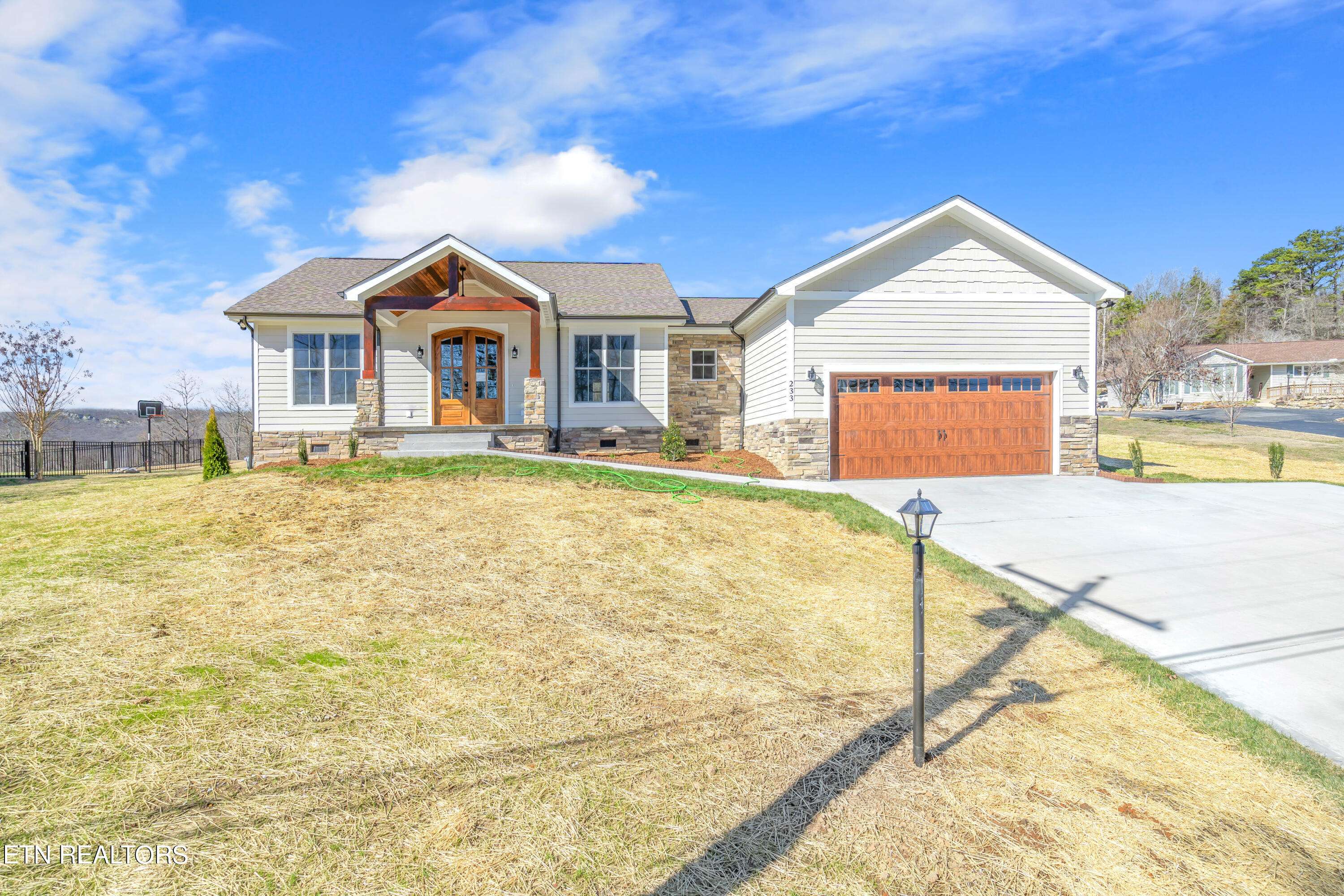 Harriman, TN 37748,233 Highland DR