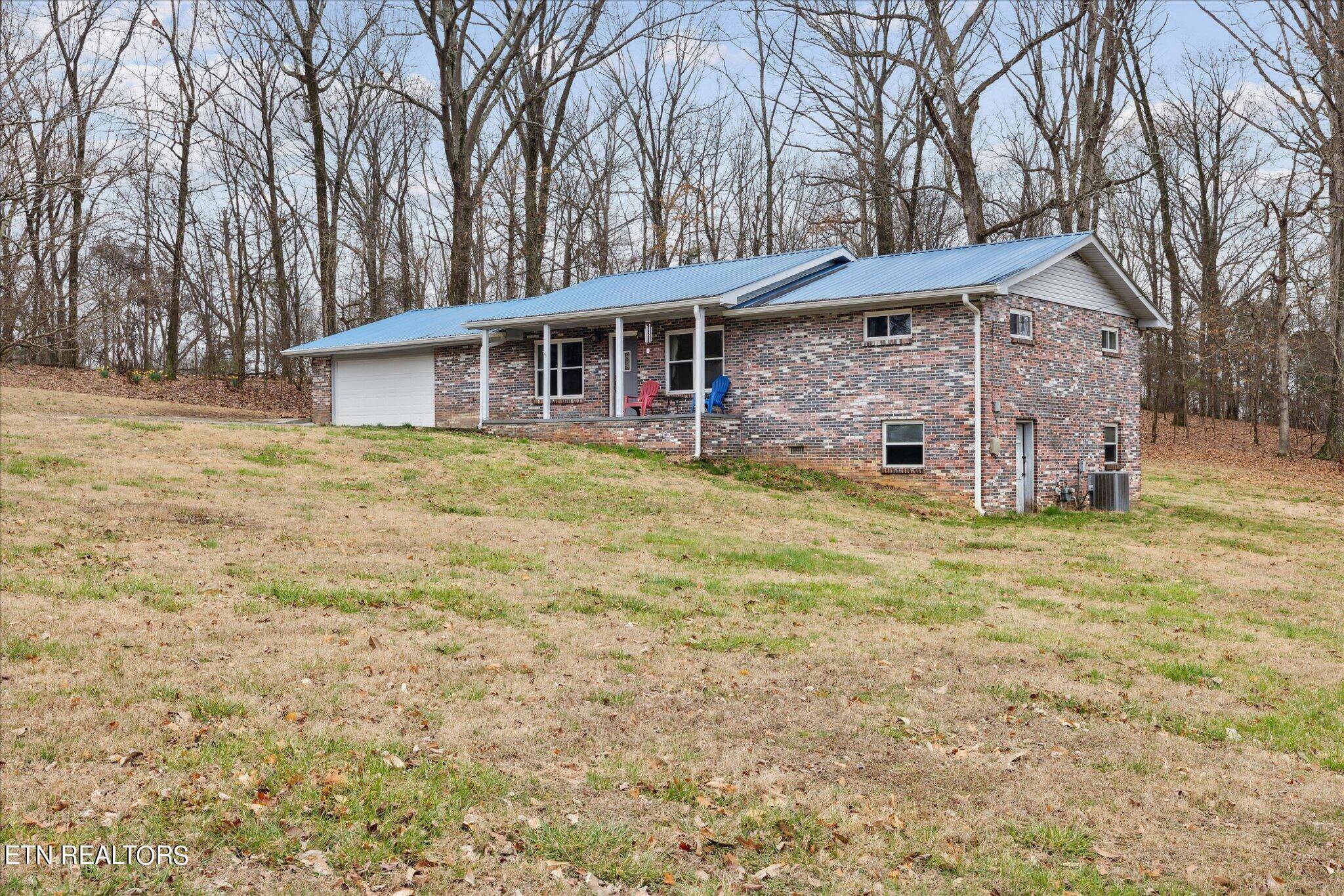 Loudon, TN 37774,220 Cox Rd