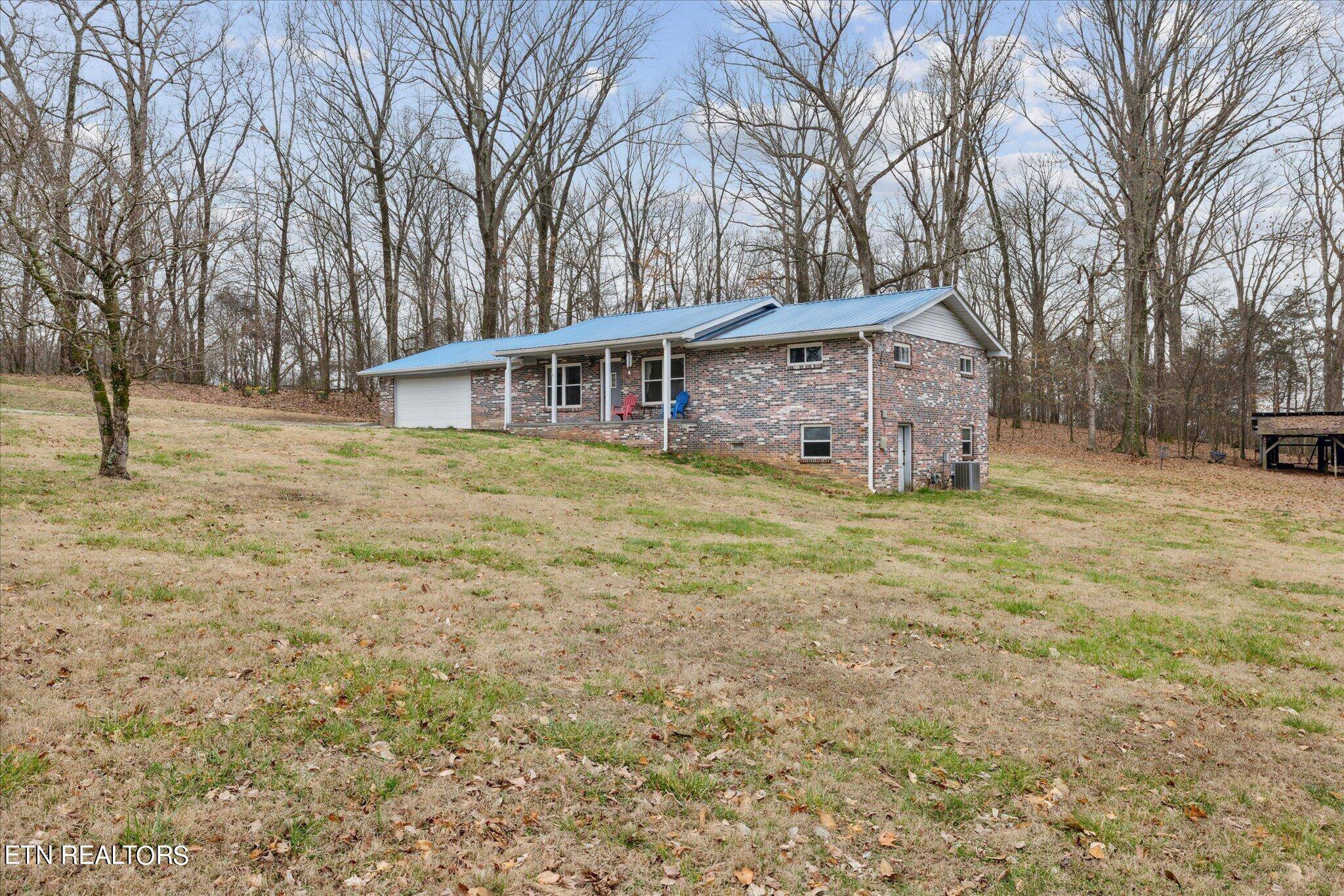 Loudon, TN 37774,220 Cox Rd