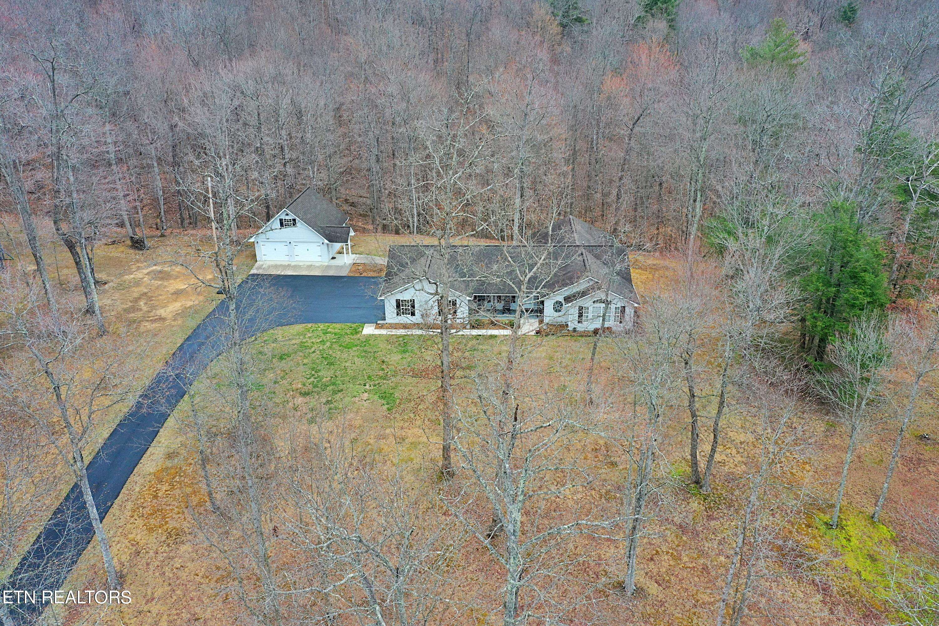 Oneida, TN 37841,383 Chance DR