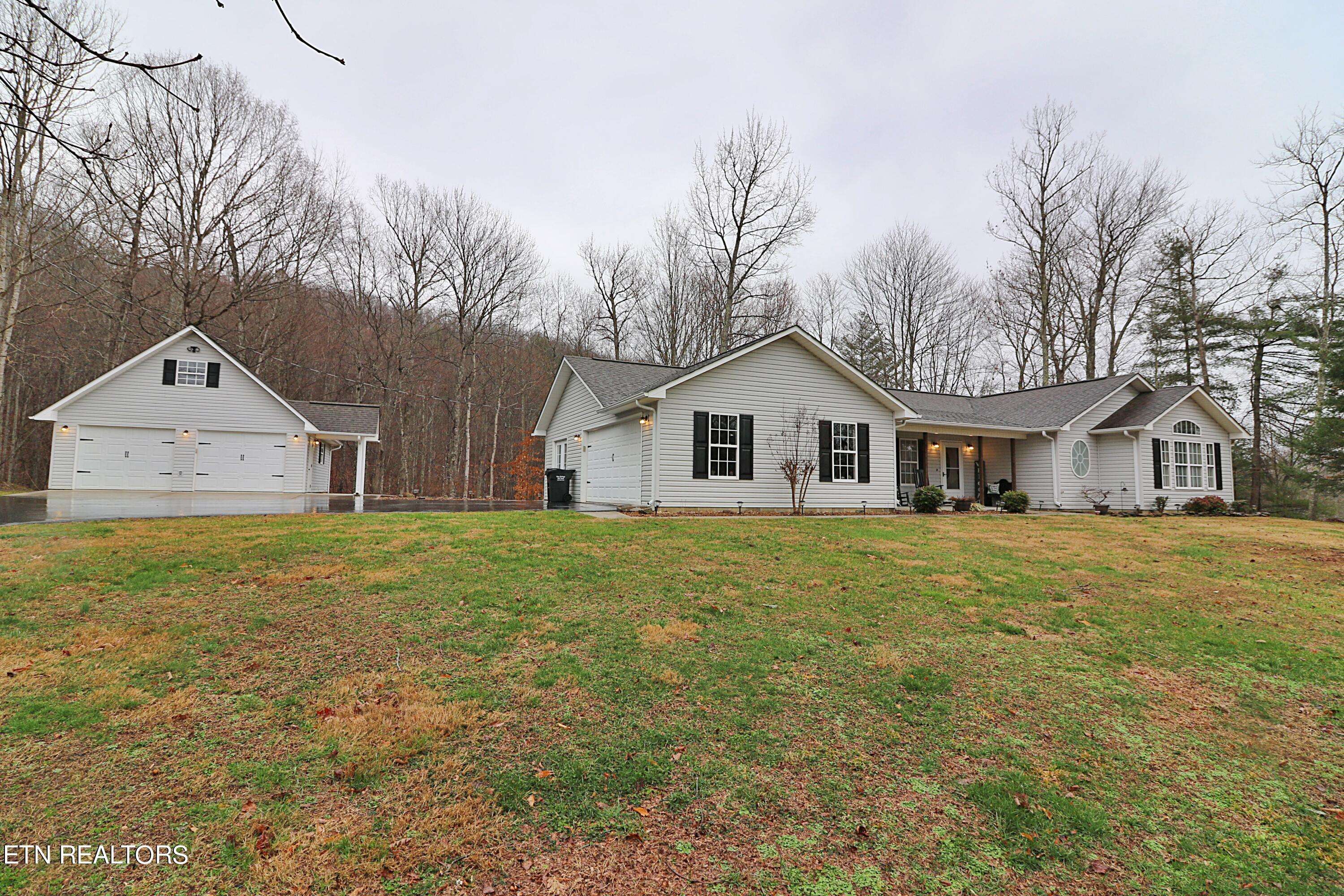 Oneida, TN 37841,383 Chance DR