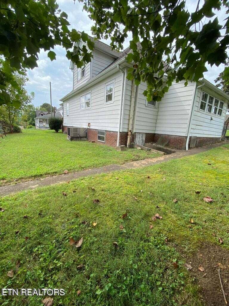 Jellico, TN 37762,510 Hall St