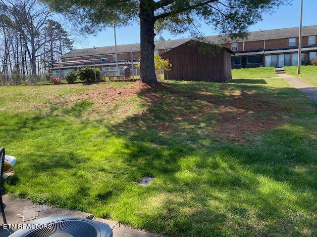 Knoxville, TN 37909,481 Broome Rd #110