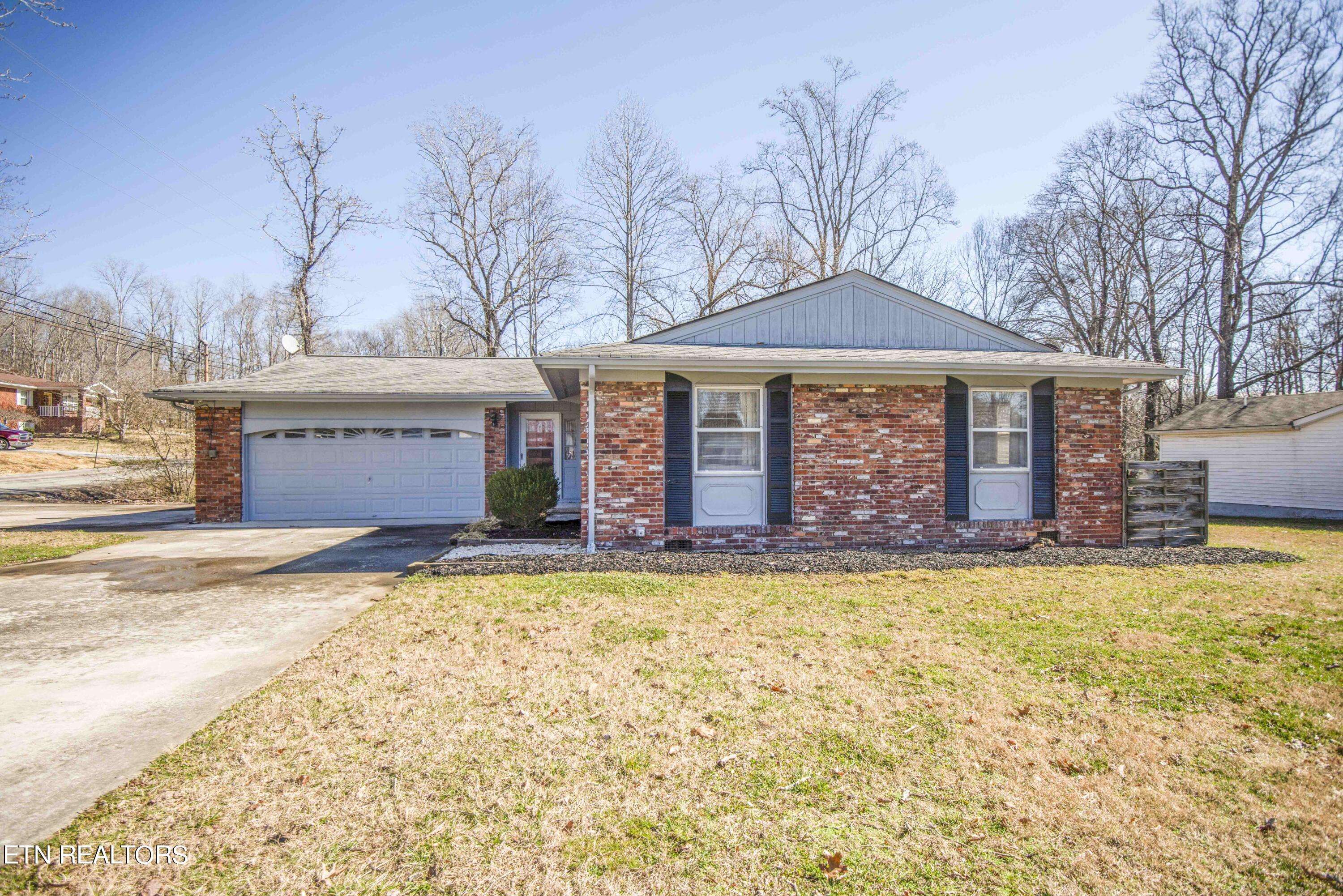 Oliver Springs, TN 37840,100 Duncan DR