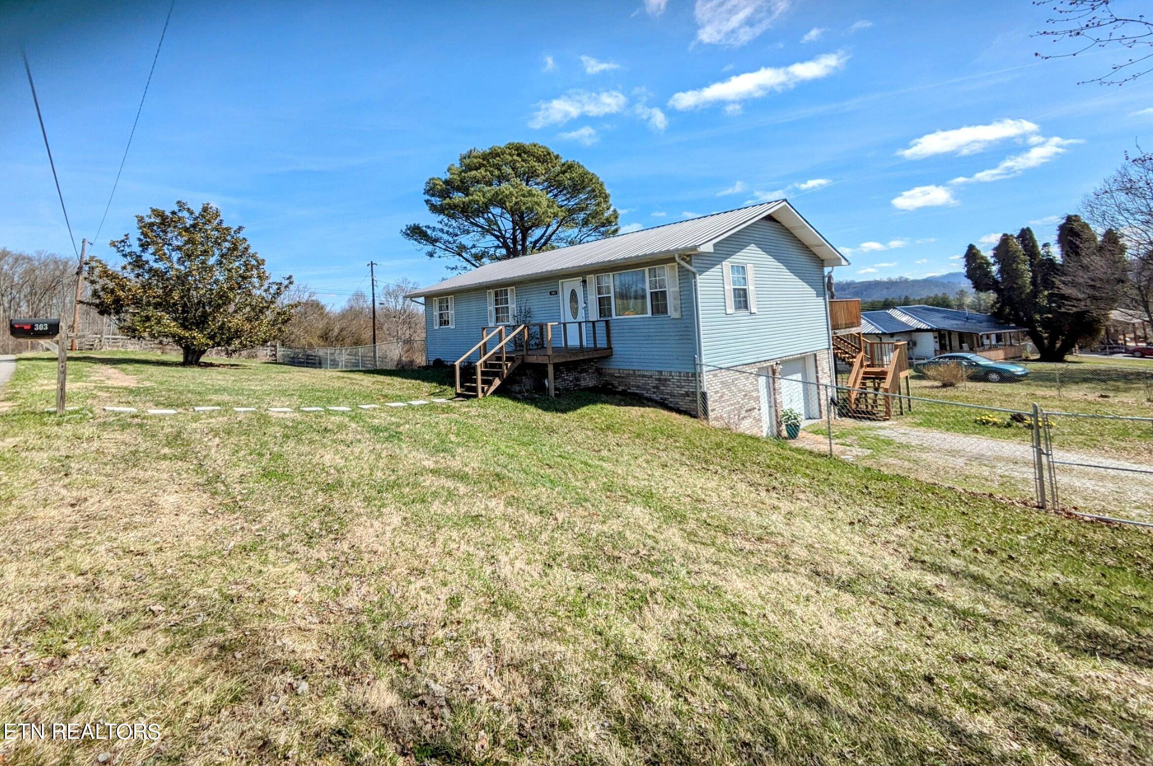 Tazewell, TN 37879,303 McVey Rd