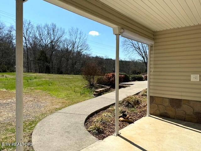 Dandridge, TN 37725,2155 Sockless Rd