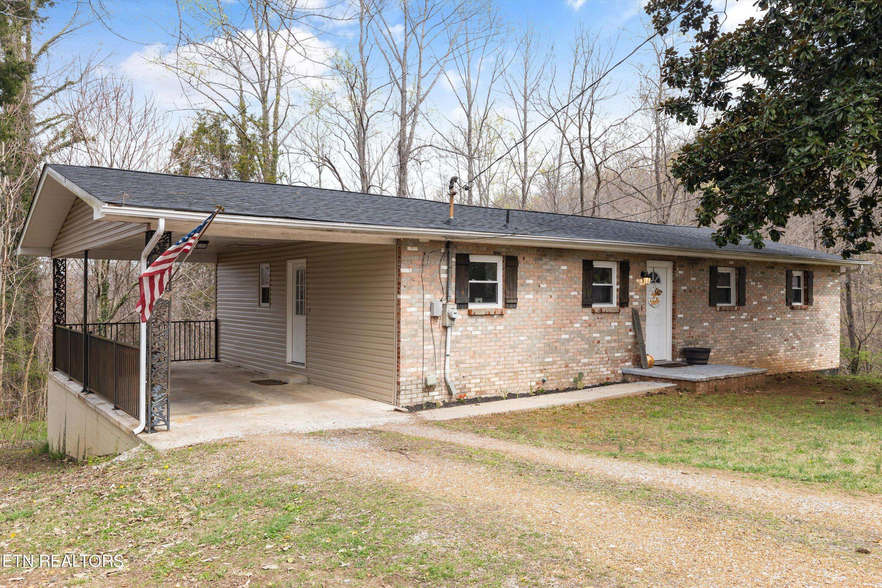 Harriman, TN 37748,502 Skyline View LN