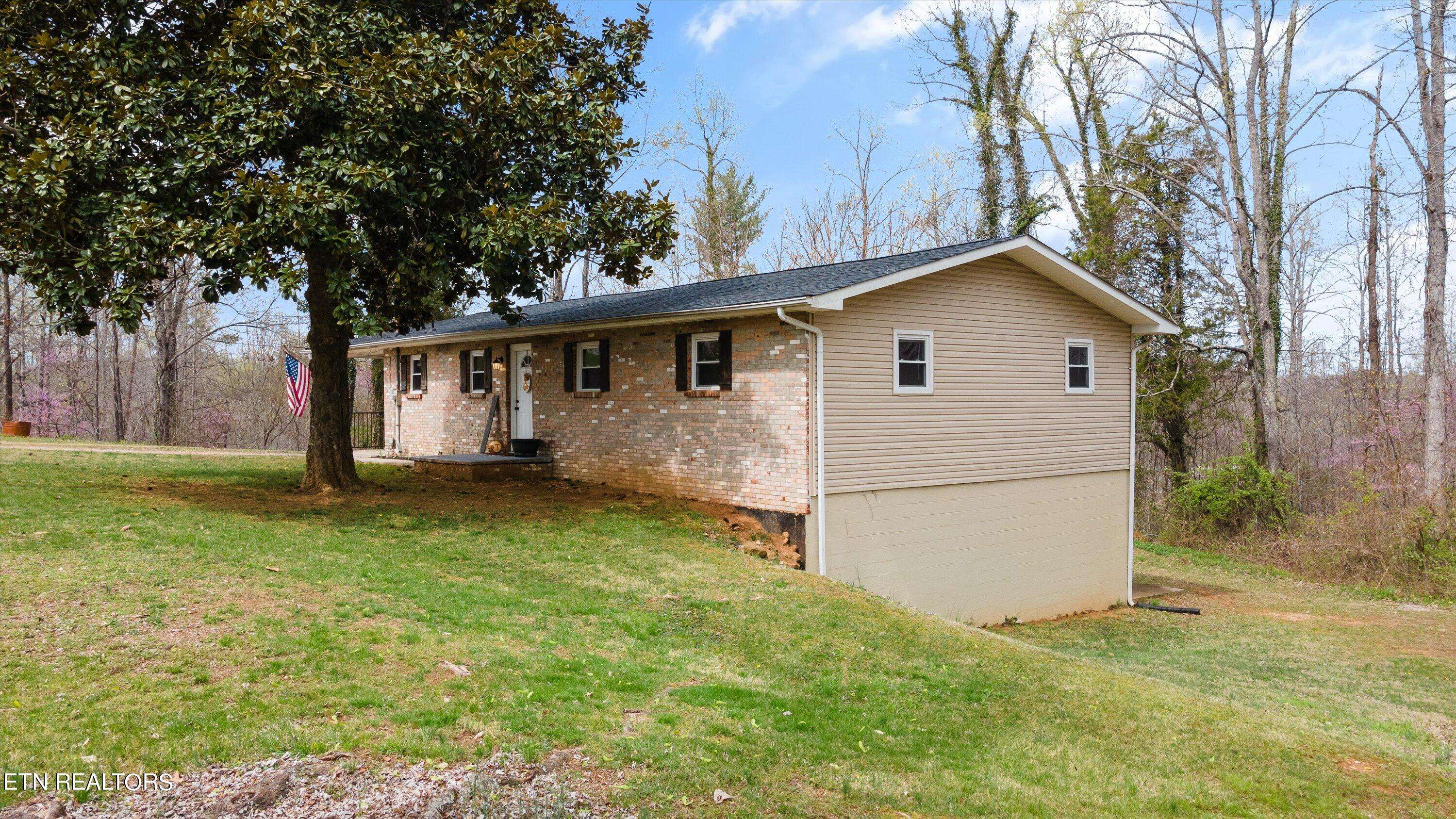 Harriman, TN 37748,502 Skyline View LN