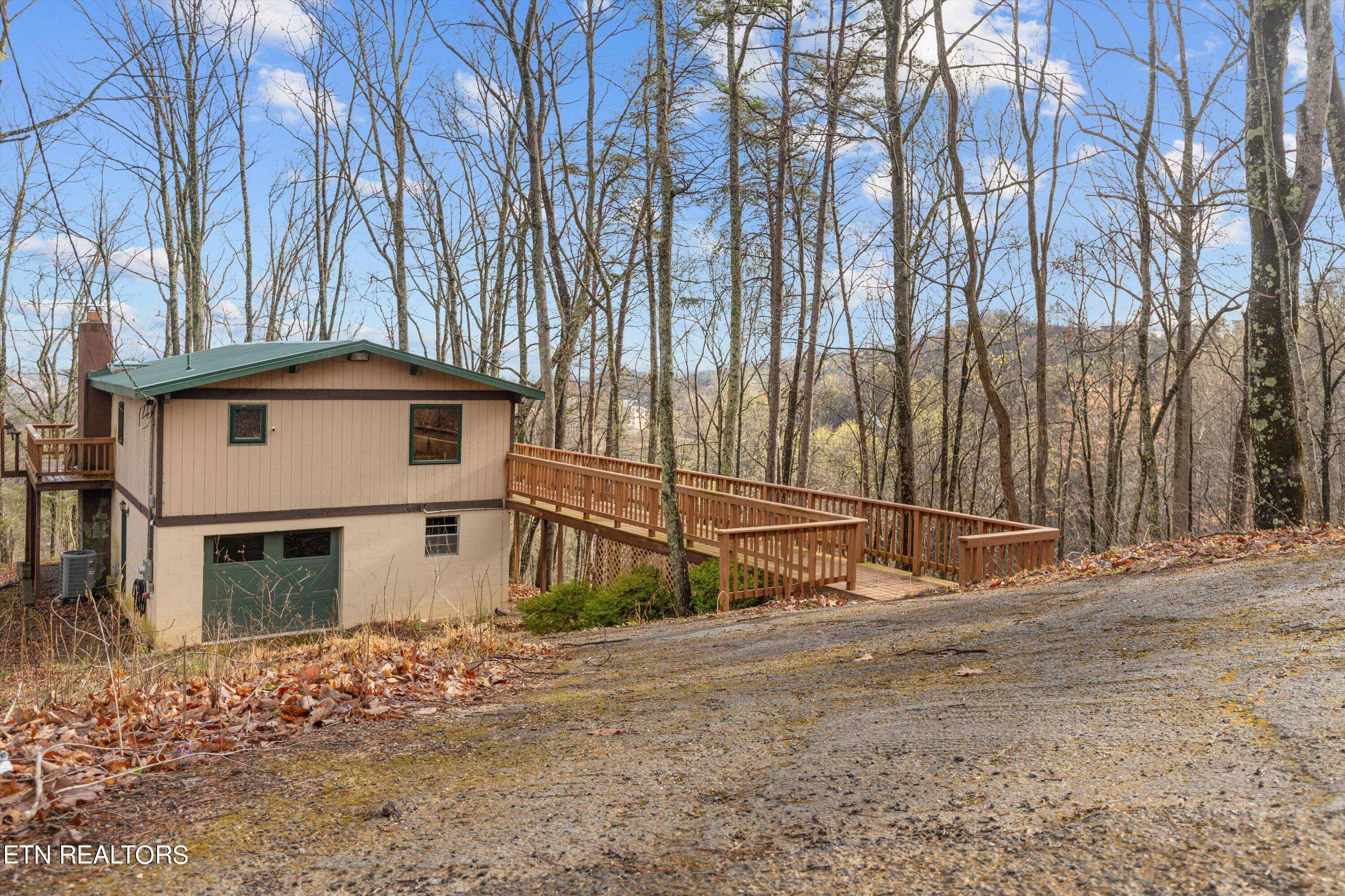 Sevierville, TN 37862,3310 Shagbark Hickory