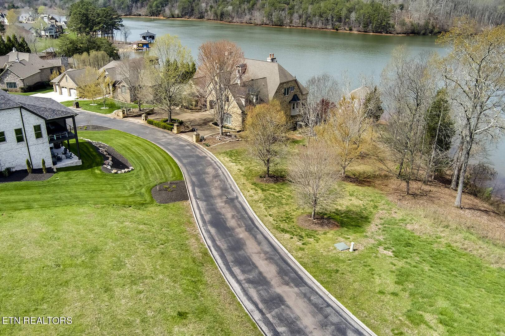 Vonore, TN 37885,191 White Swan DR