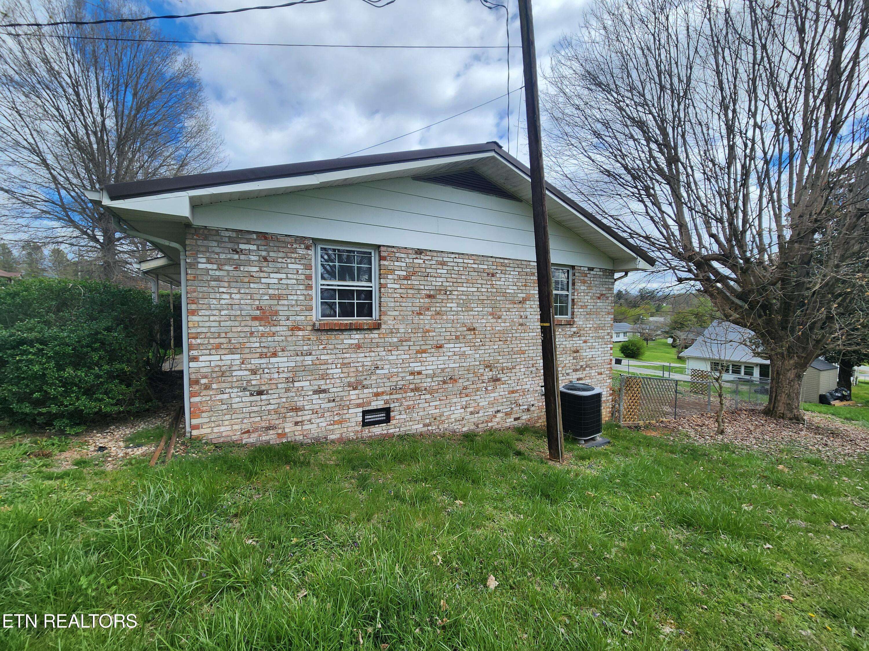 Jonesville, VA 24263,147 Third St