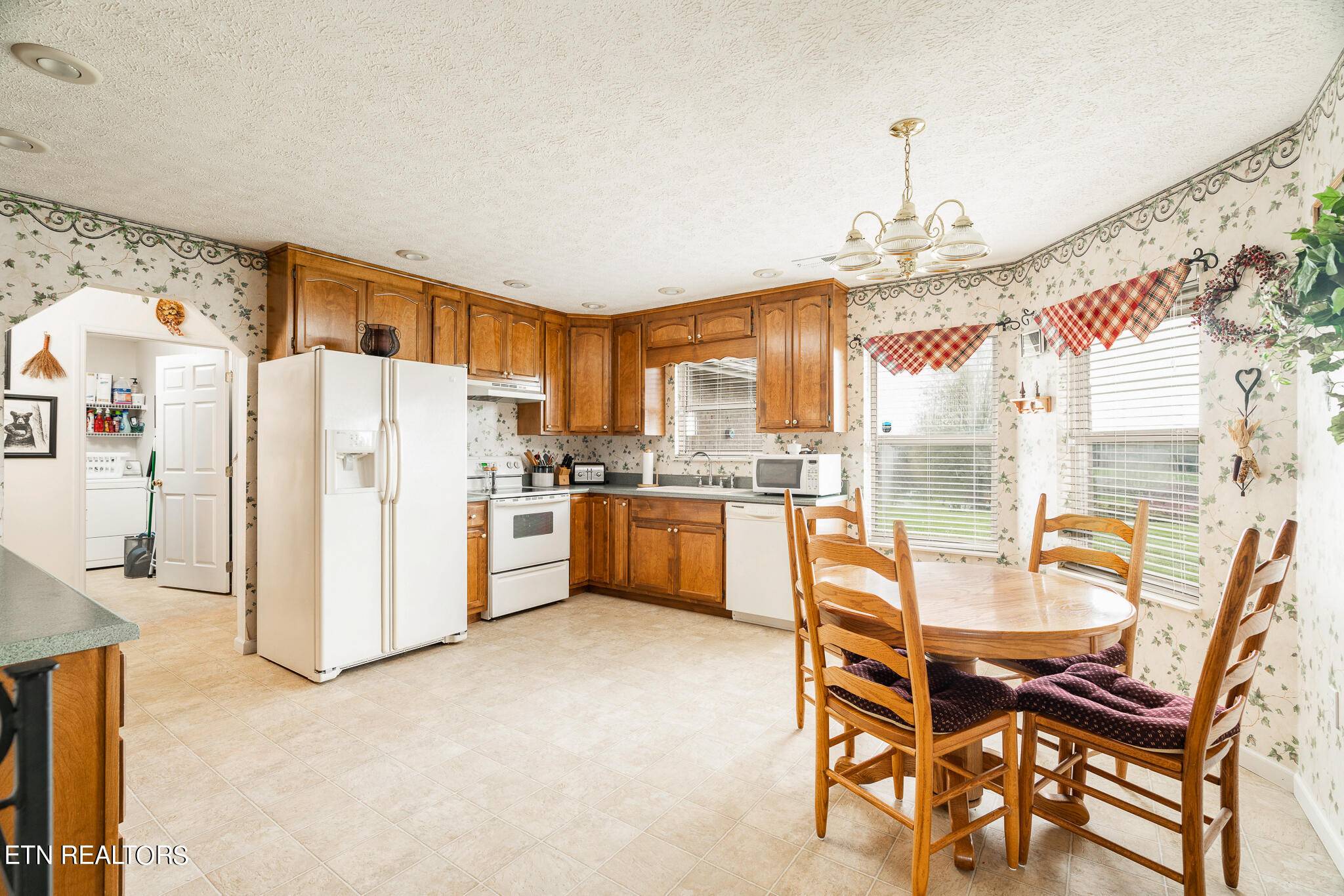 Kodak, TN 37764,525 Southview CIR