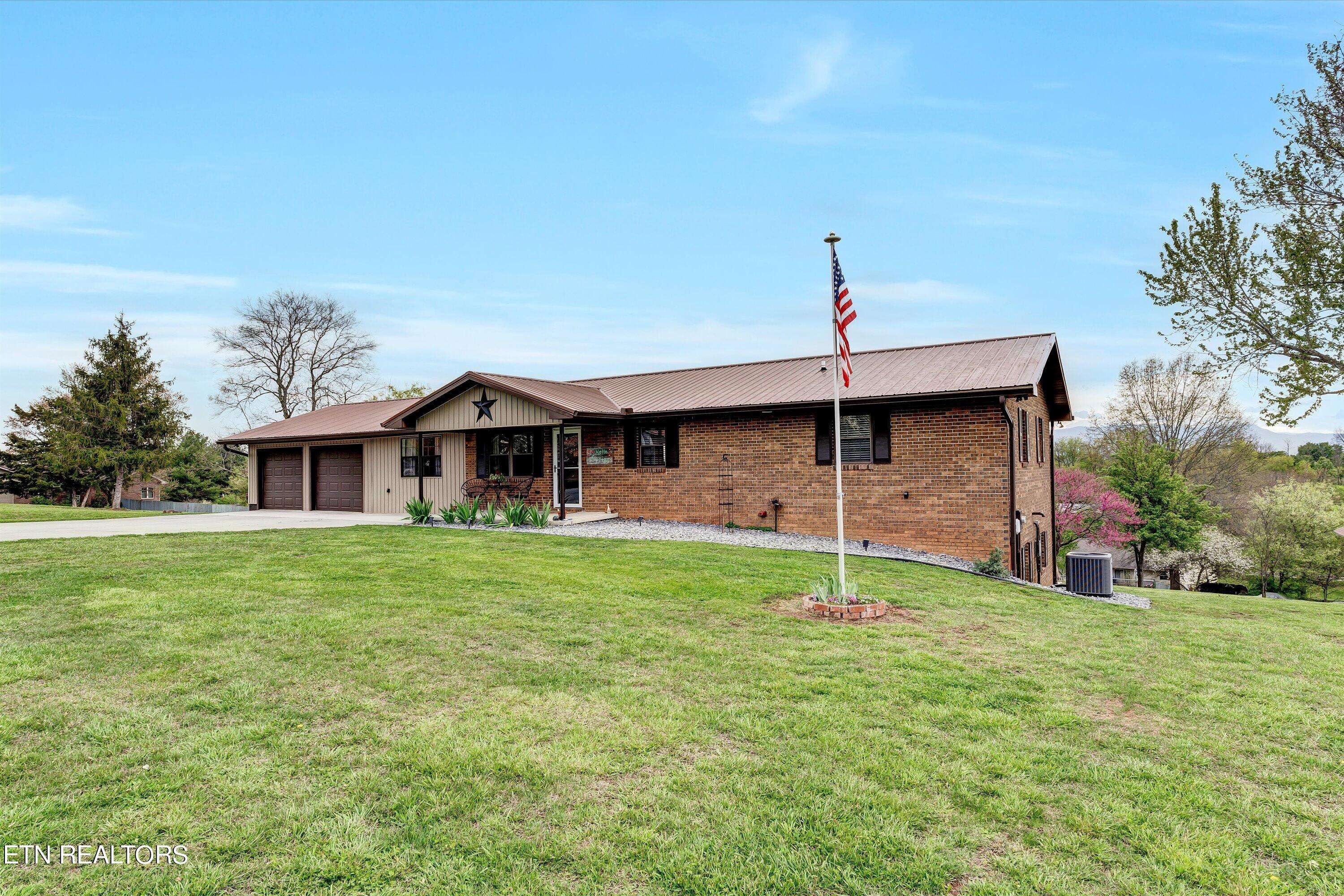 Dandridge, TN 37725,513 Canter LN