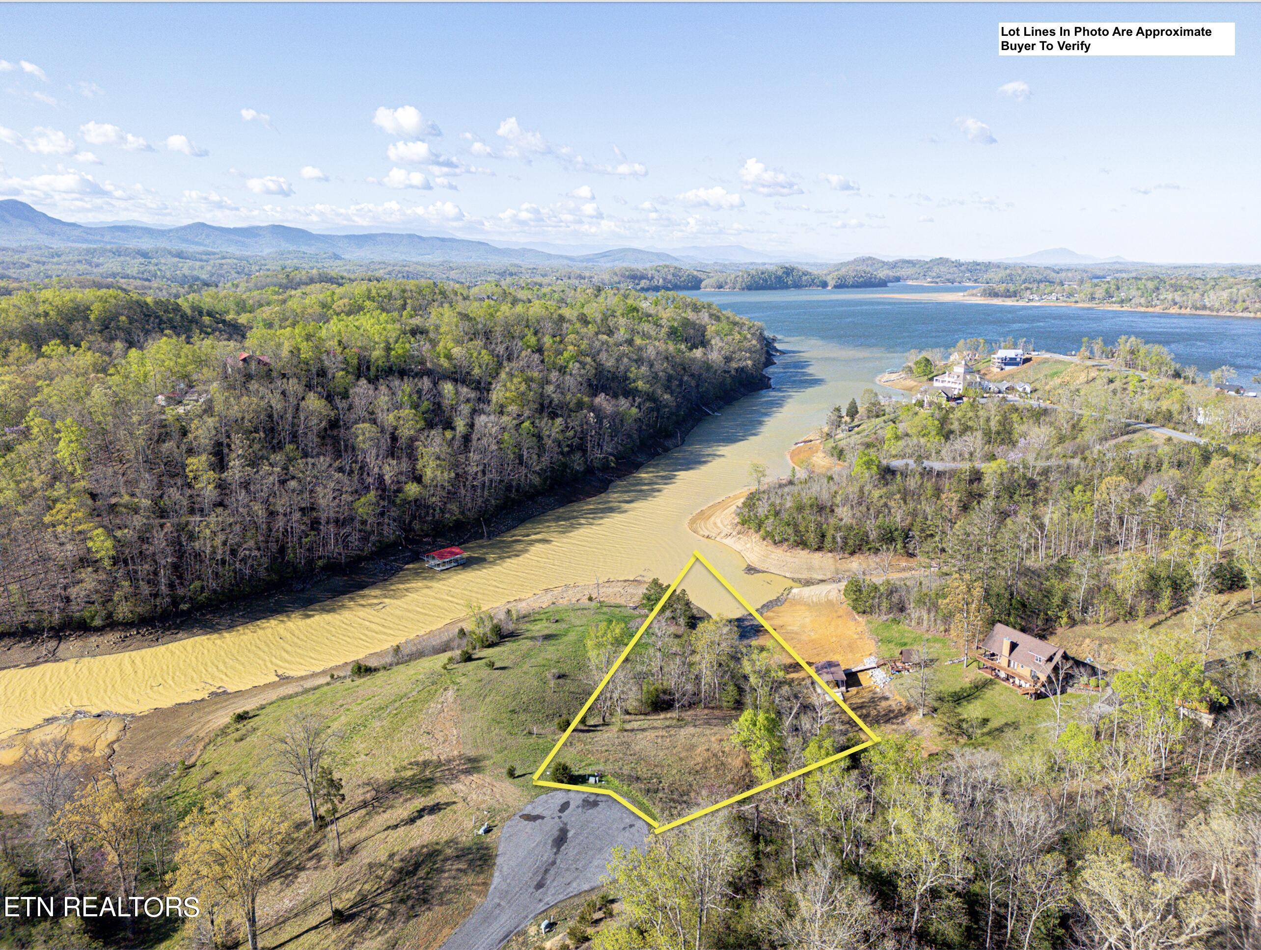 Dandridge, TN 37725,Stone Cove Way