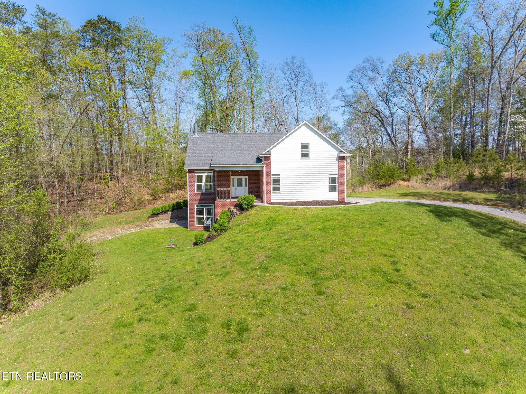 Powell, TN 37849,517 Brushy Valley DR