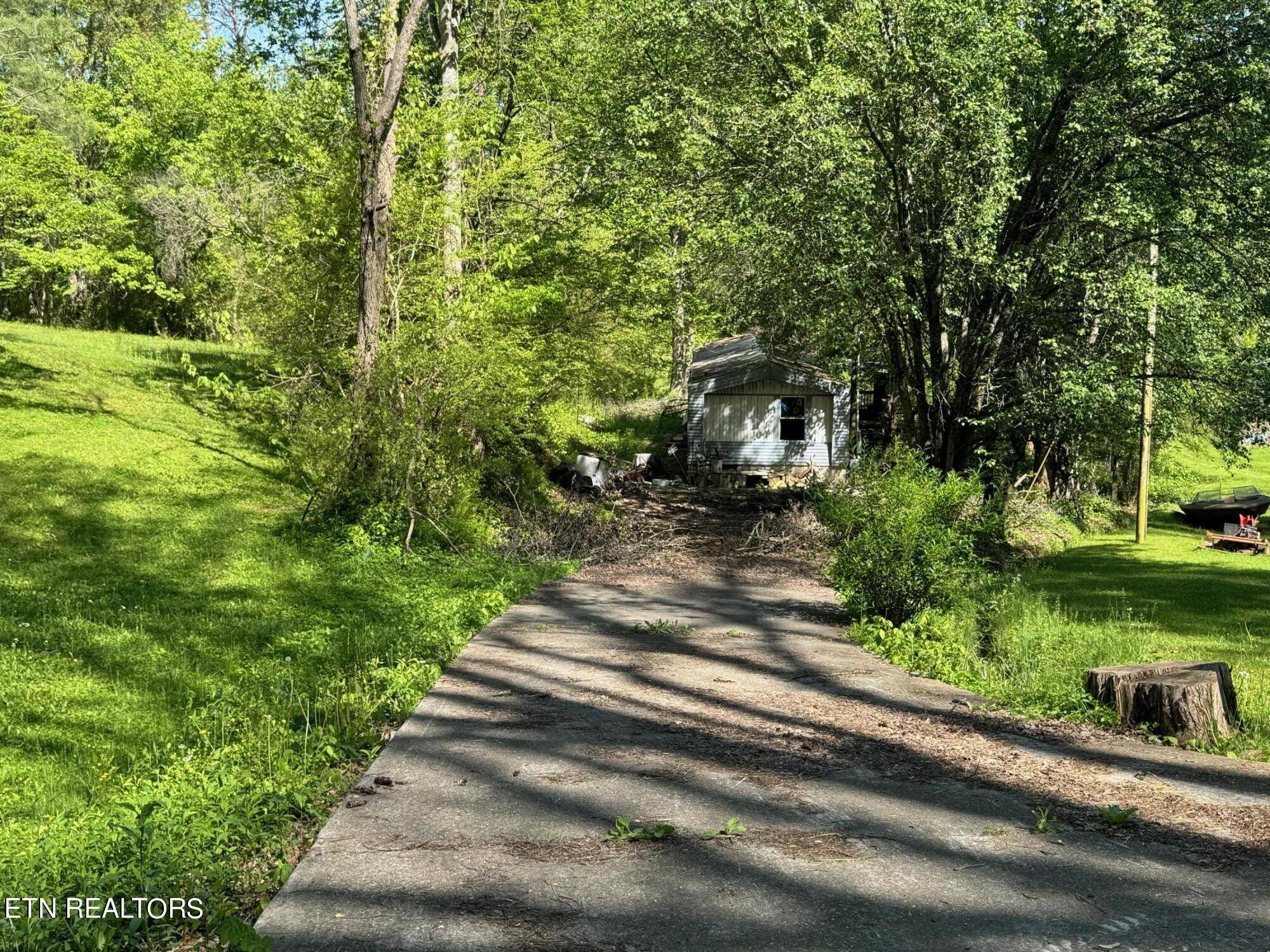 Oliver Springs, TN 37840,136 Sugar Rd