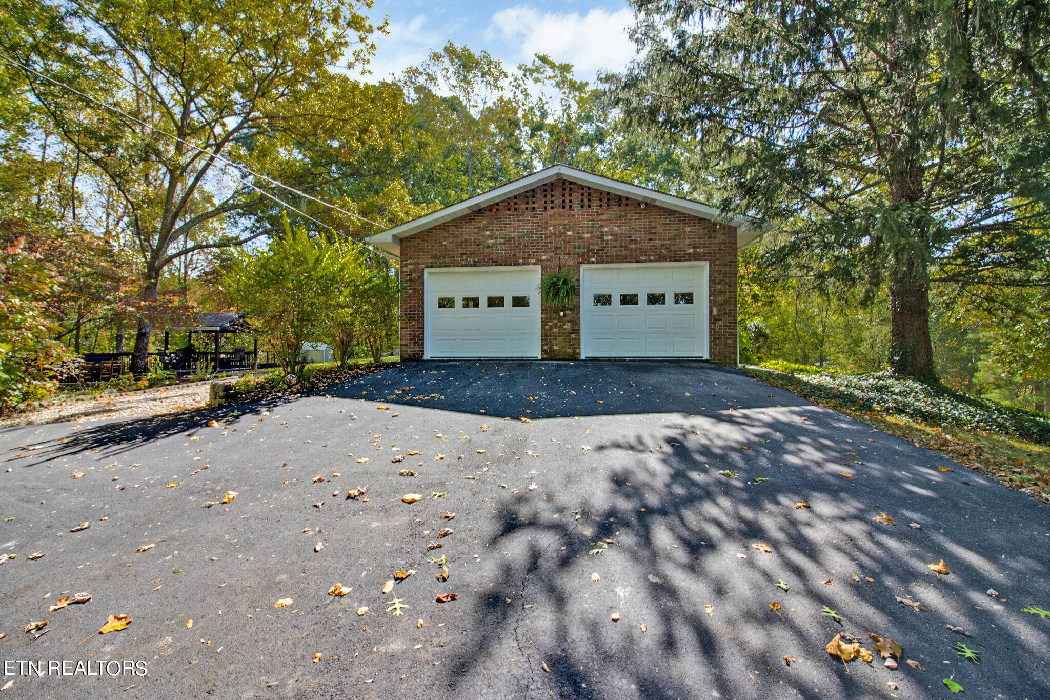 Helenwood, TN 37755,994 Huntsville Hill Rd