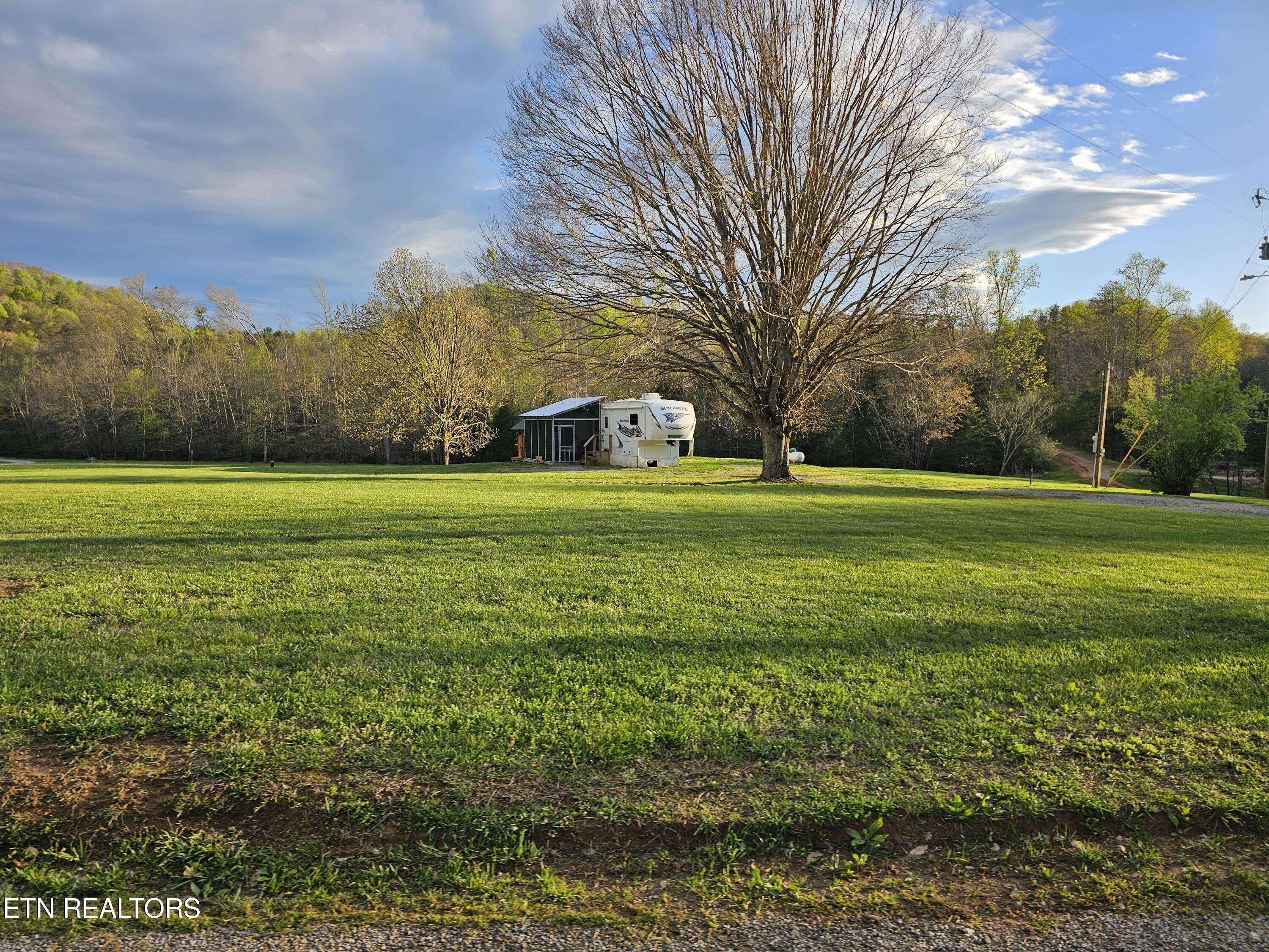 Tellico Plains, TN 37385,286 JD Farm Rd Rd