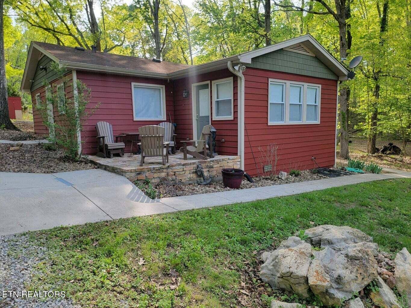 Spring City, TN 37381,555 Scenic Lakeview DR