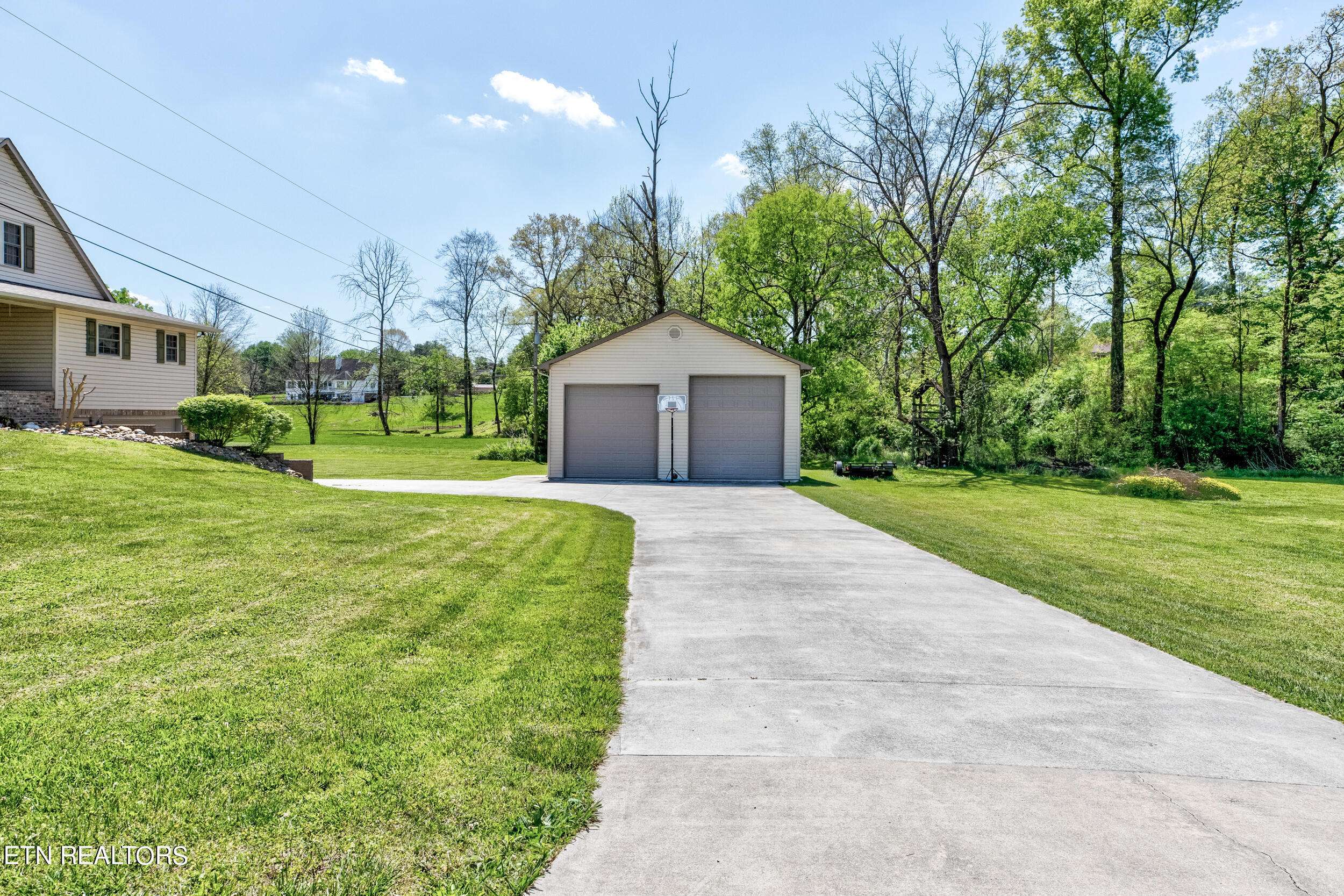 Lafollette, TN 37766,154 Meadowbrooke LN