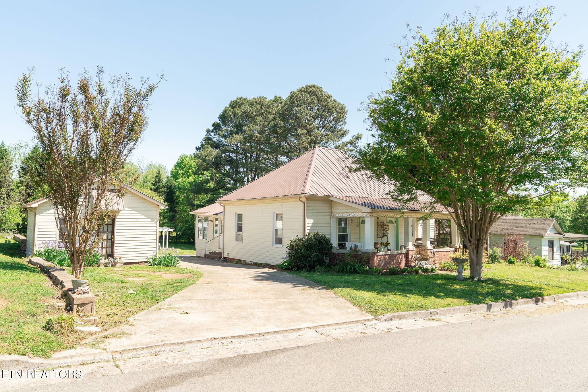 Sweetwater, TN 37874,1122 Wright St