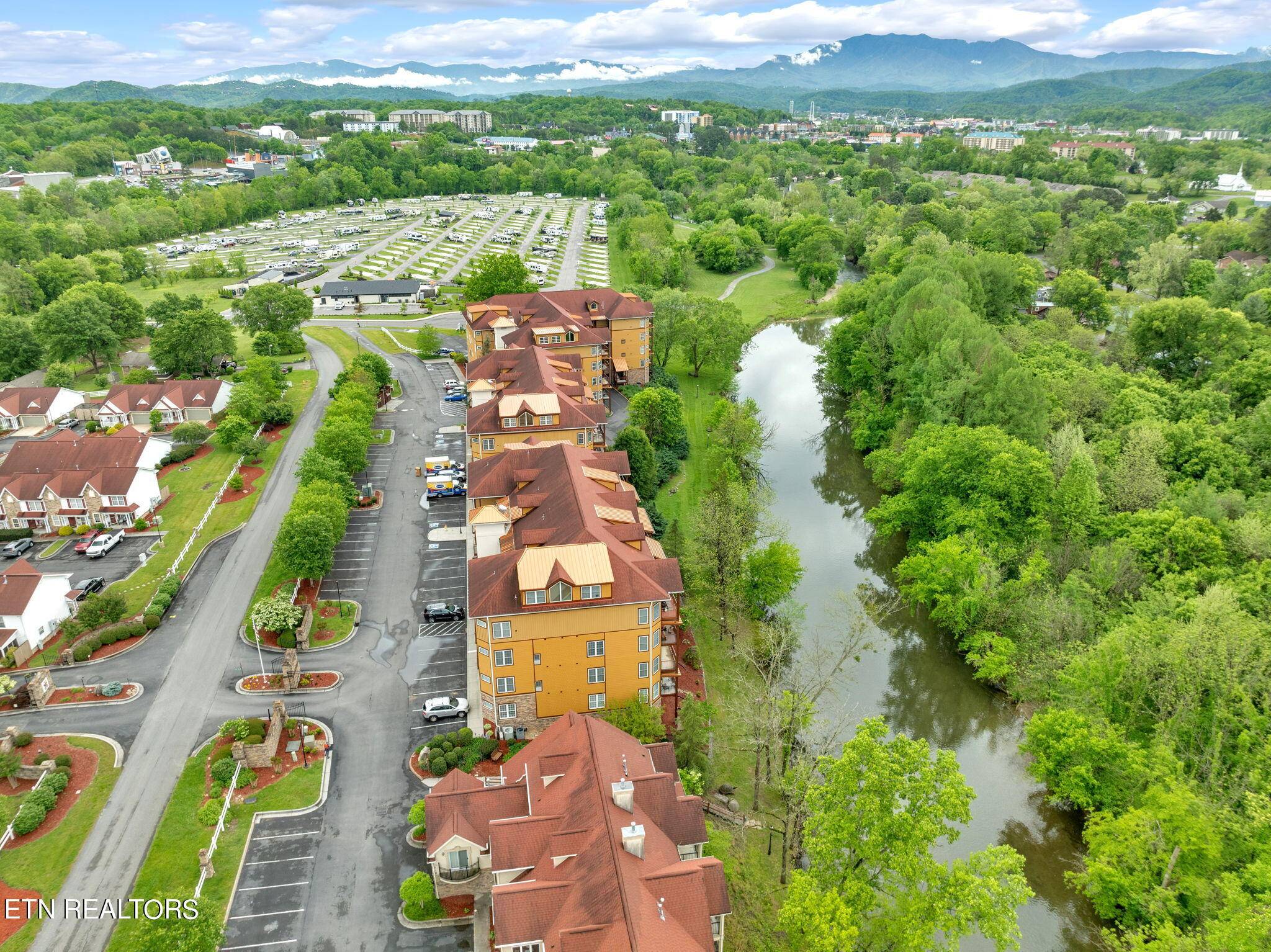 Sevierville, TN 37862,527 River Place WAY #315