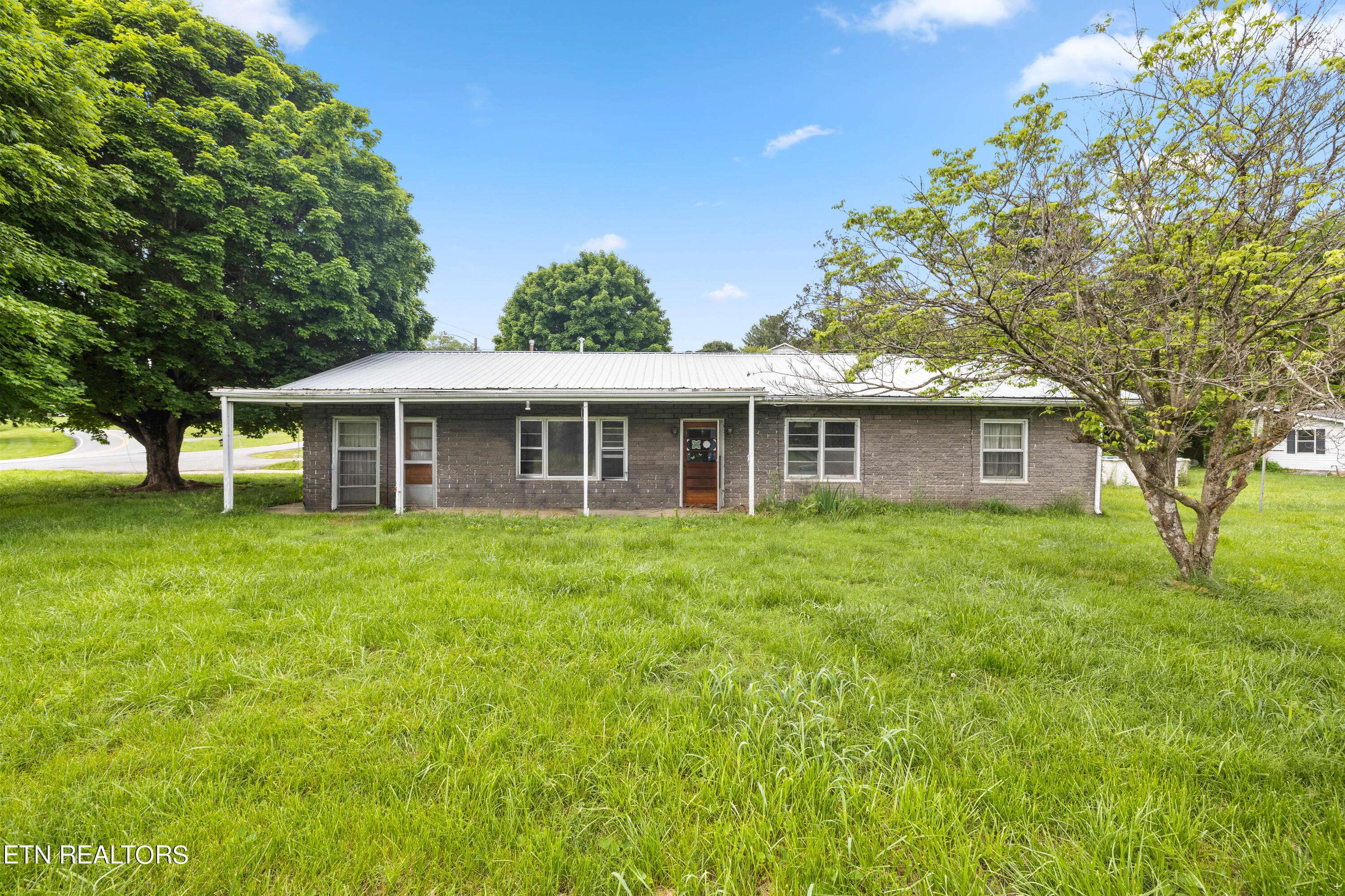 Sevierville, TN 37862,127 Hardin LN