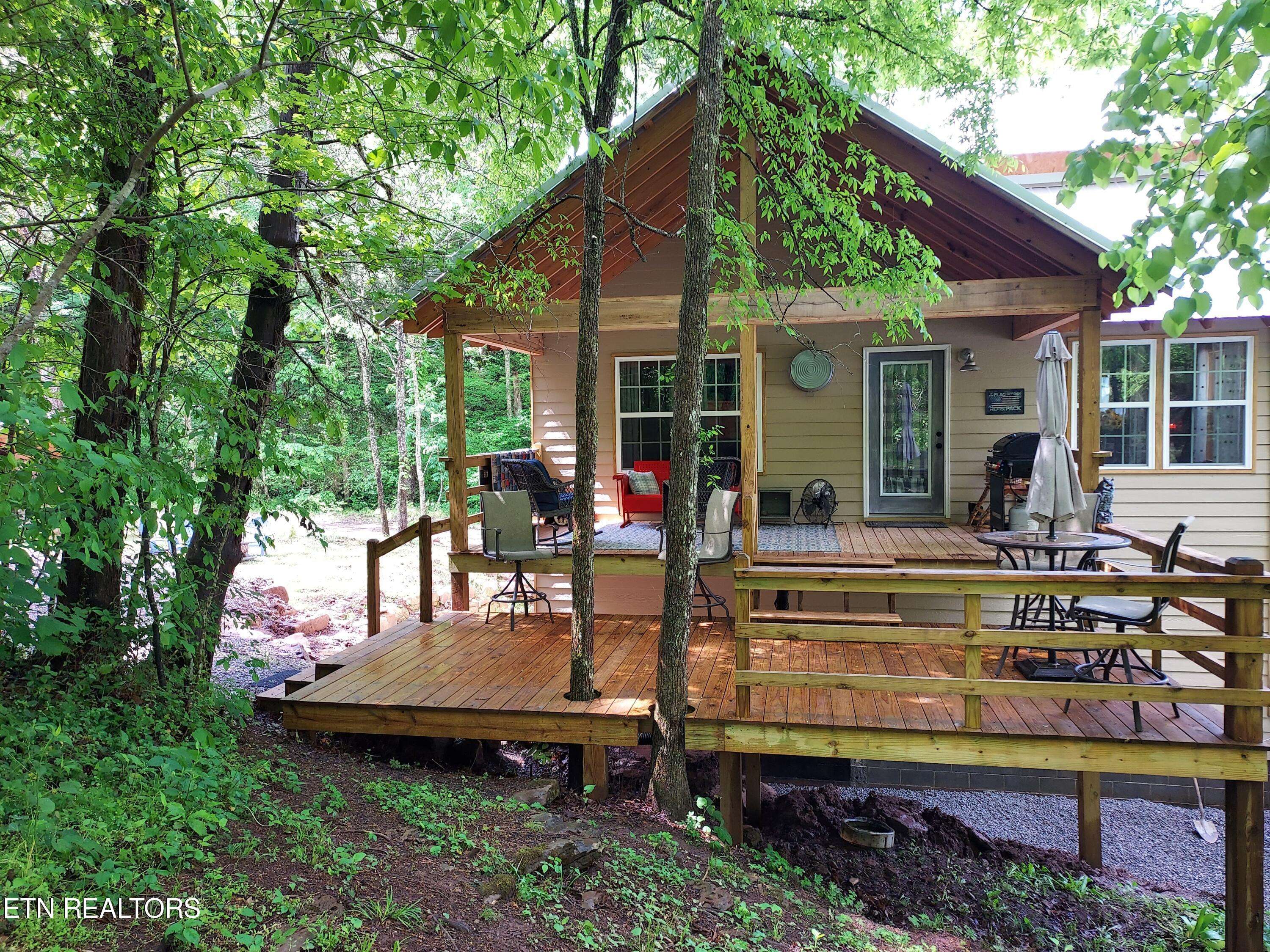 Thorn Hill, TN 37881,185 Cedar Cabin WAY