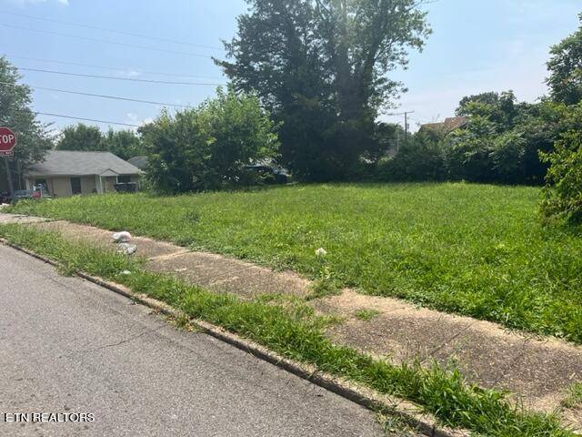 Knoxville, TN 37914,3633 Skyline Dr