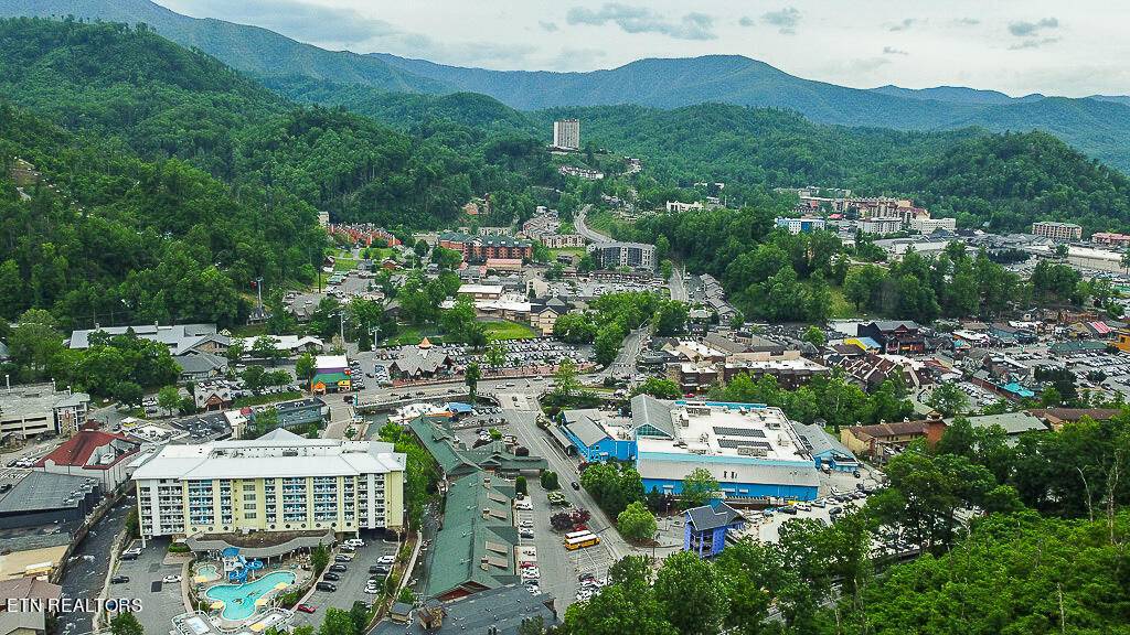 Gatlinburg, TN 37738,249 Greystone Heights Rd