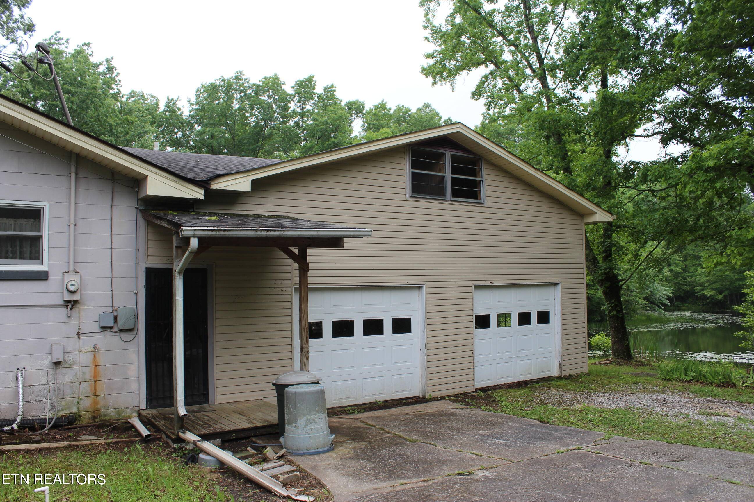 Deer Lodge, TN 37726,175 Red Wing LN